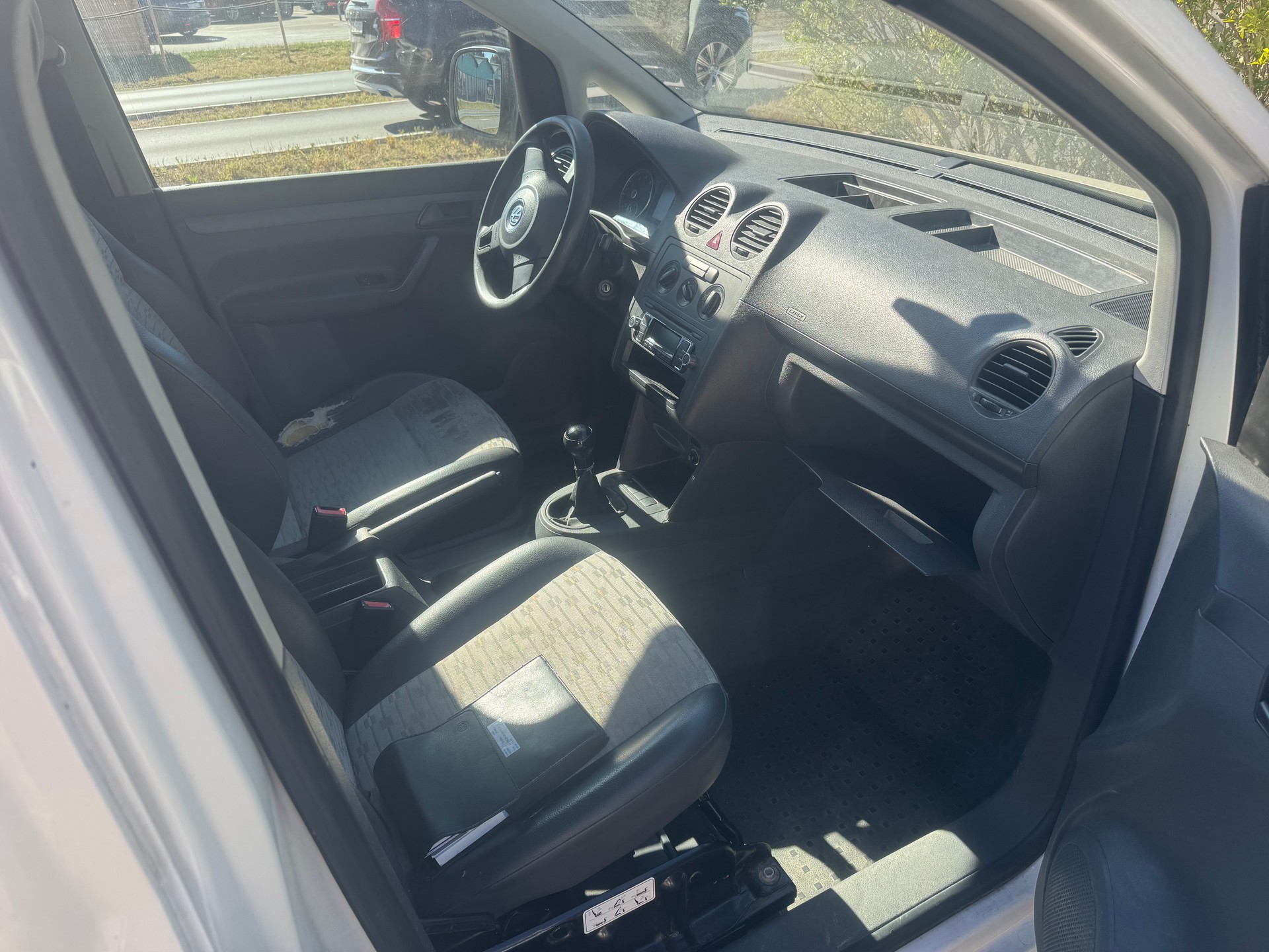 VW Caddy 1.2 TSI-image-4