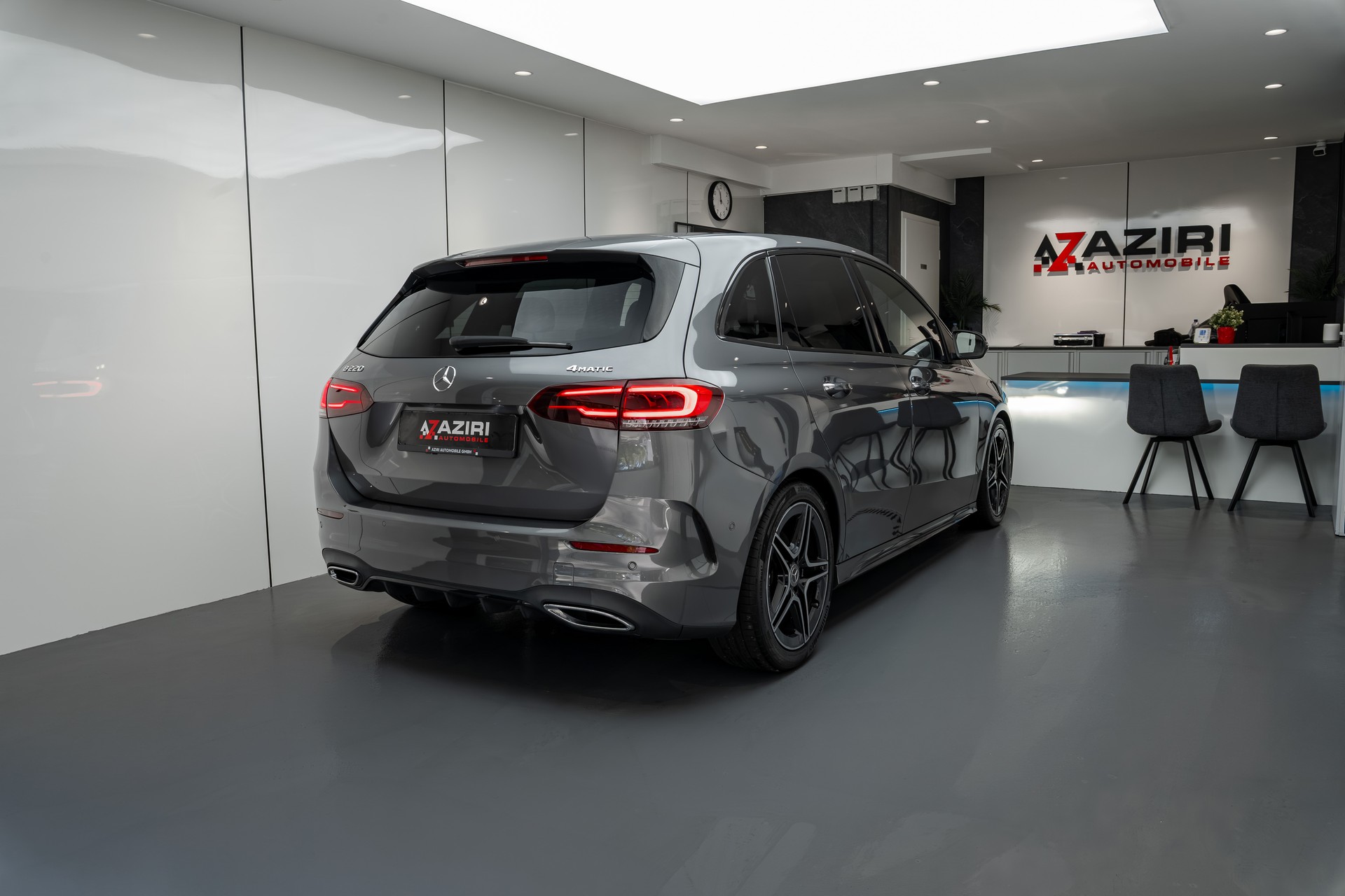 MERCEDES-BENZ B 220 4Matic AMG Line 7G-DCT-image-3