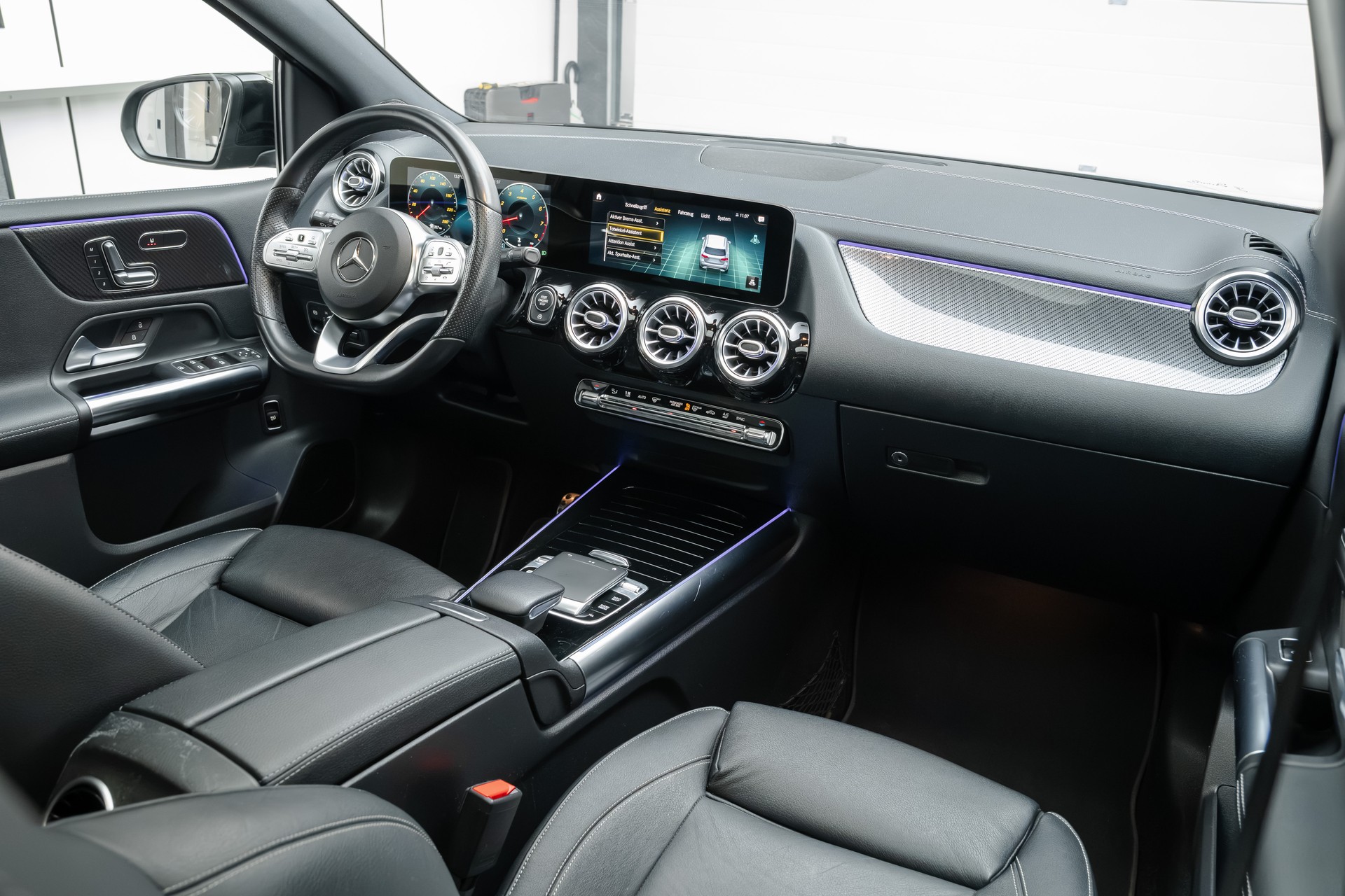 MERCEDES-BENZ B 220 4Matic AMG Line 7G-DCT-image-7