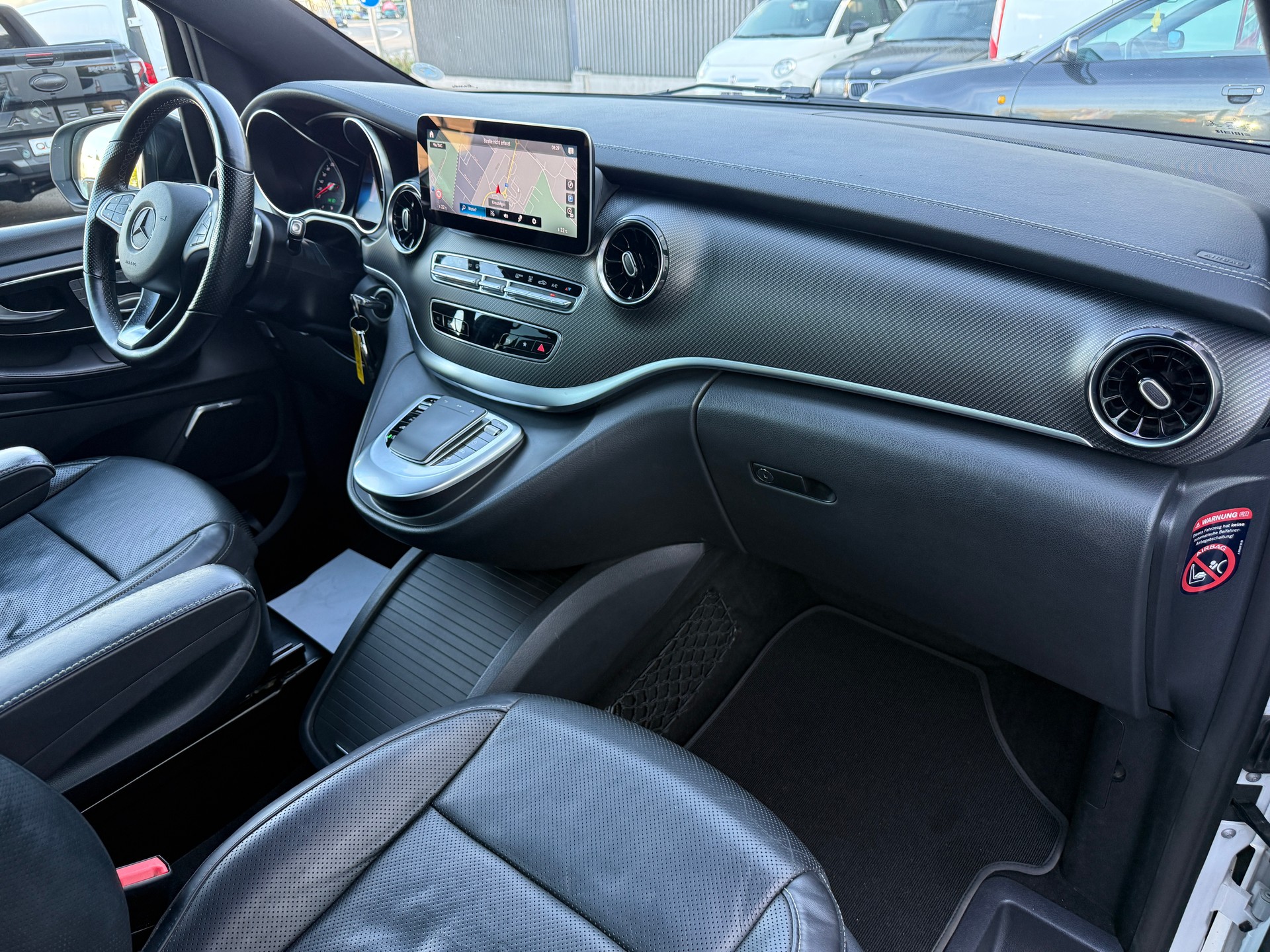 MERCEDES-BENZ V 300 d lang Avantgarde 4Matic 9G-Tronic *** PANORAMADACH***-image-15