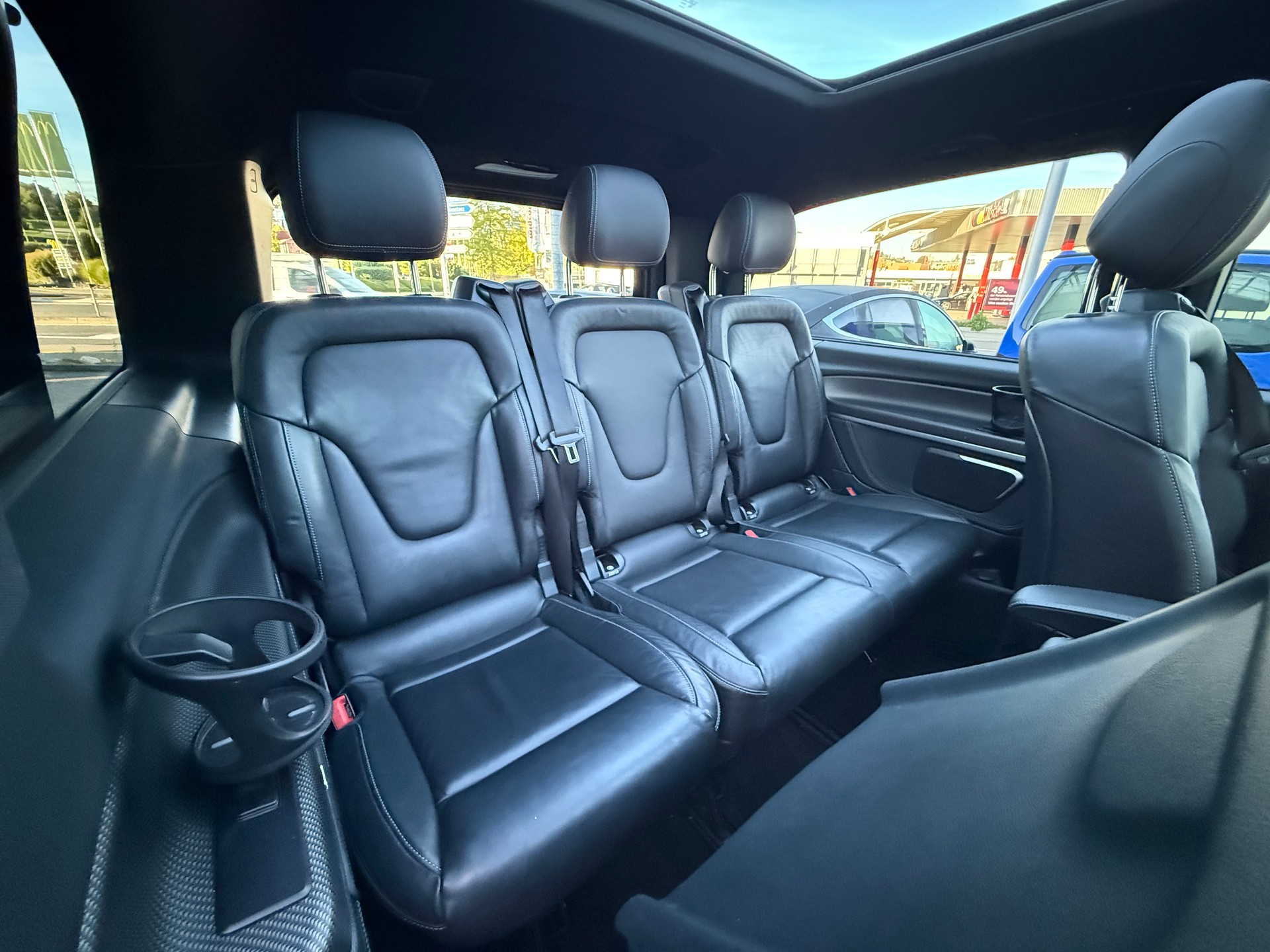 MERCEDES-BENZ V 300 d lang Avantgarde 4Matic 9G-Tronic *** PANORAMADACH***-image-16