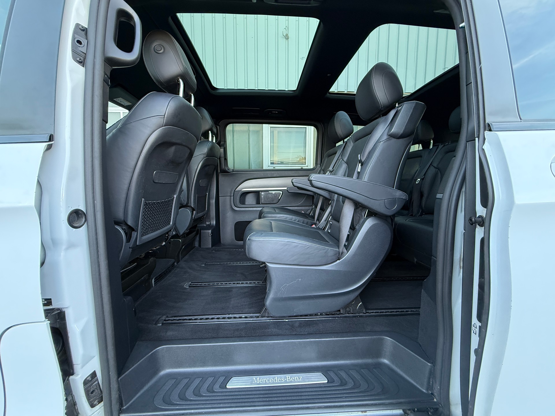 MERCEDES-BENZ V 300 d lang Avantgarde 4Matic 9G-Tronic *** PANORAMADACH***-image-25