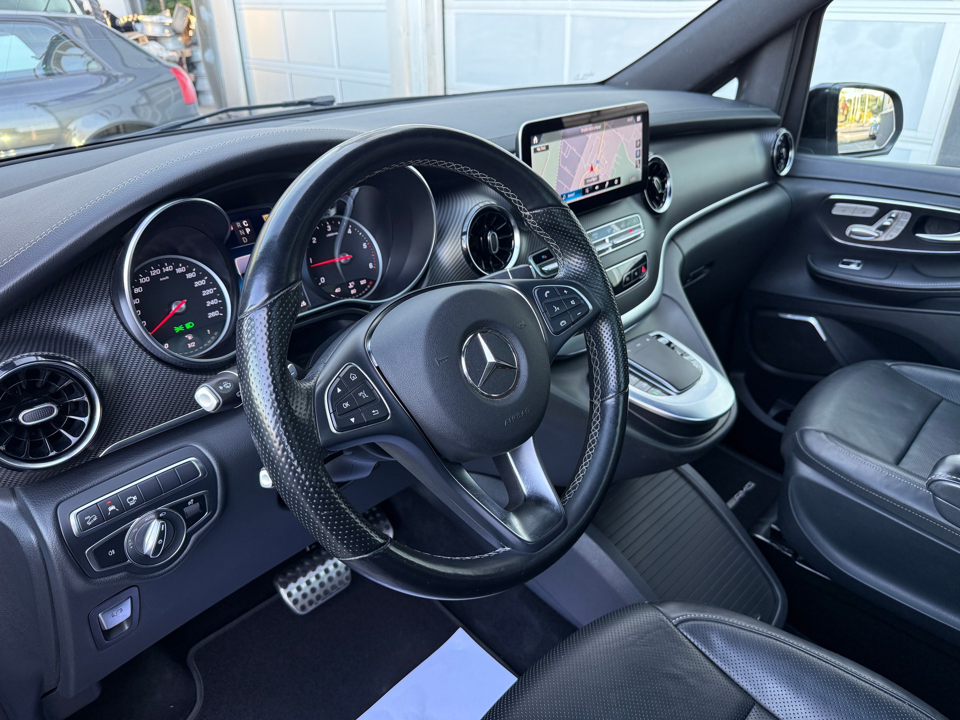 MERCEDES-BENZ V 300 d lang Avantgarde 4Matic 9G-Tronic *** PANORAMADACH***-image-8