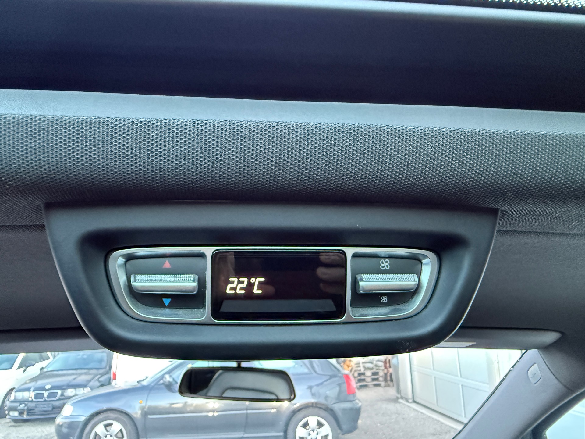 MERCEDES-BENZ V 300 d lang Avantgarde 4Matic 9G-Tronic *** PANORAMADACH***-image-26