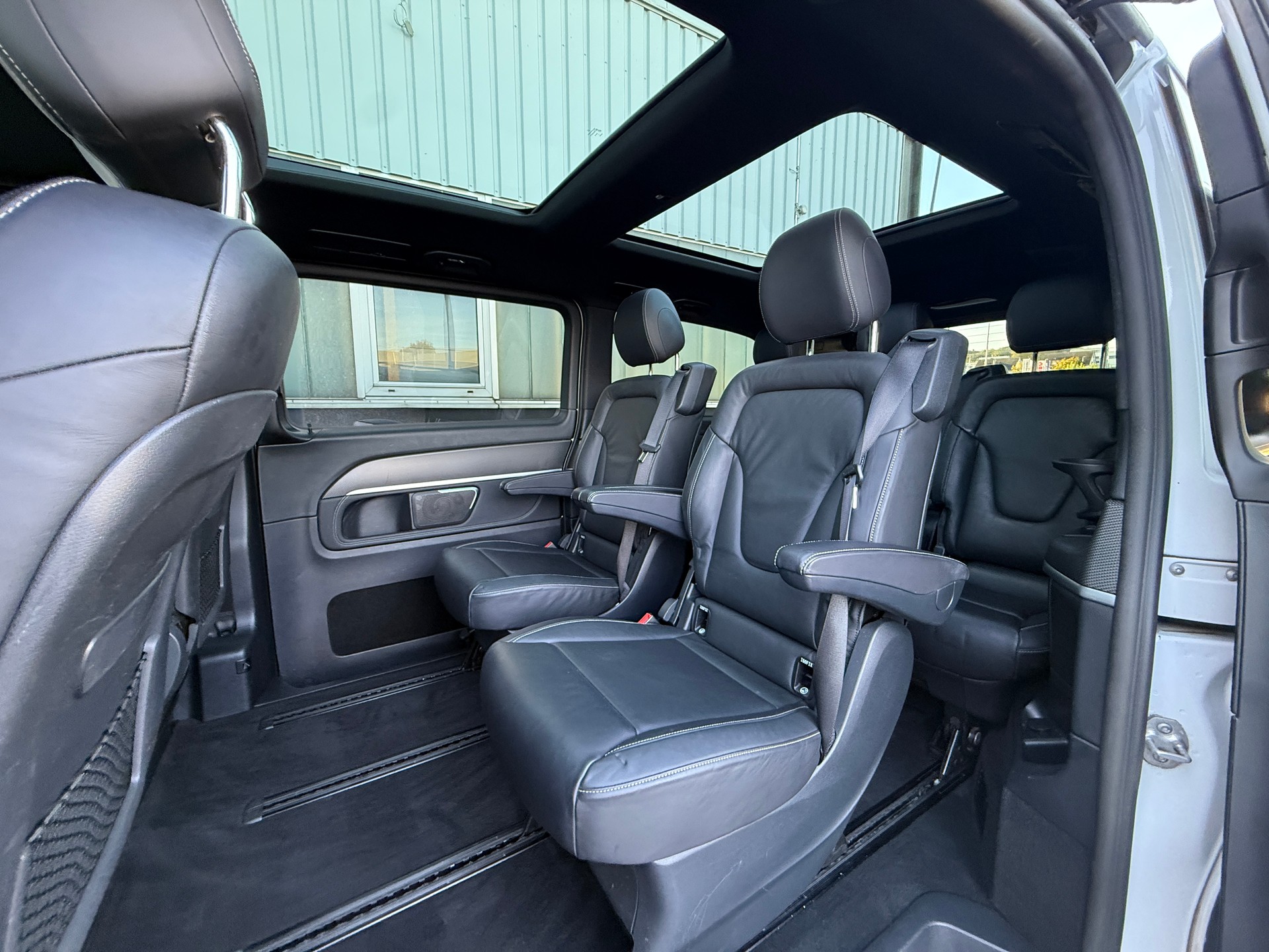 MERCEDES-BENZ V 300 d lang Avantgarde 4Matic 9G-Tronic *** PANORAMADACH***-image-29