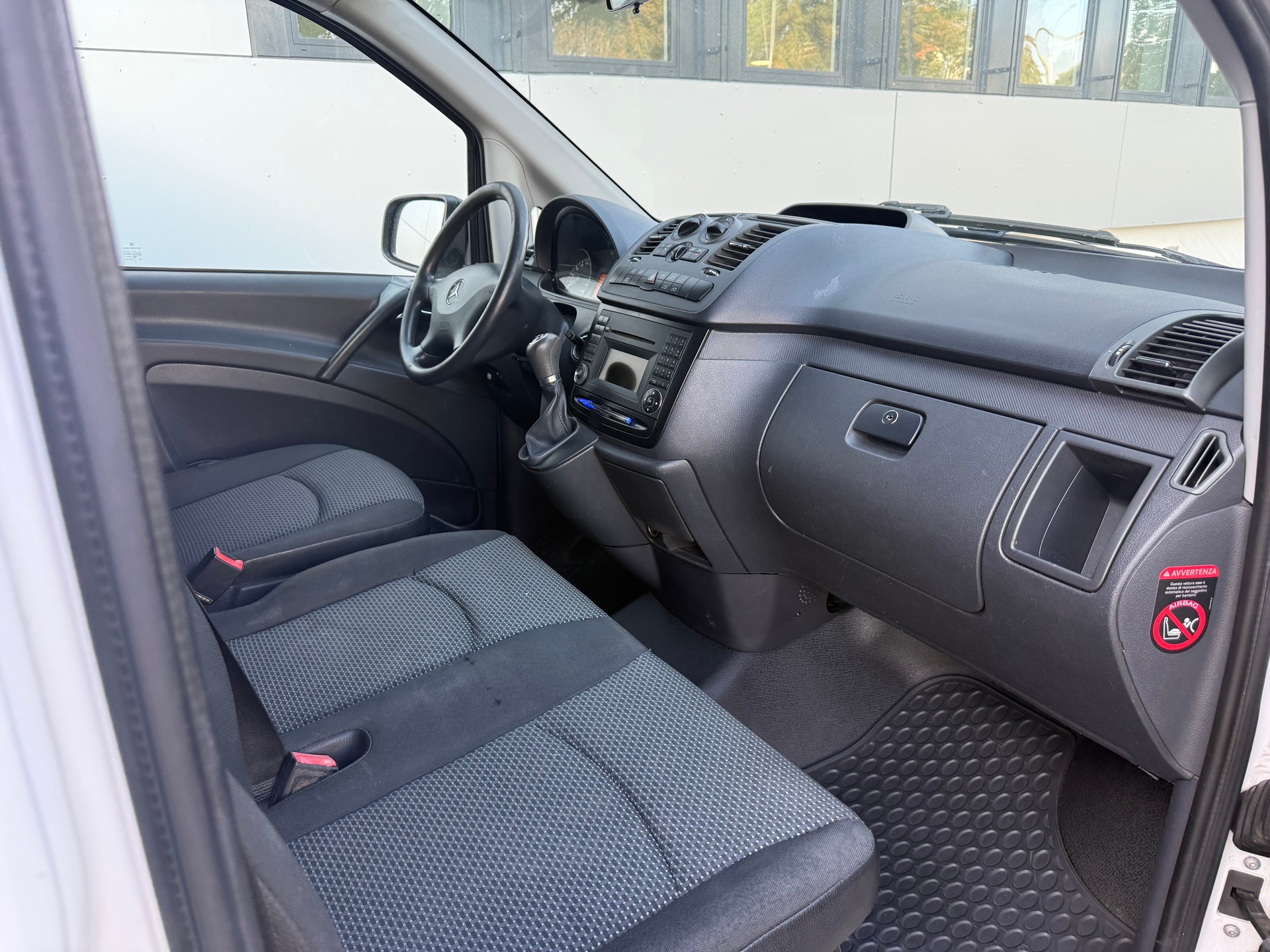 MERCEDES-BENZ Vito 113 CDI Blue Efficiency EL A-image-8
