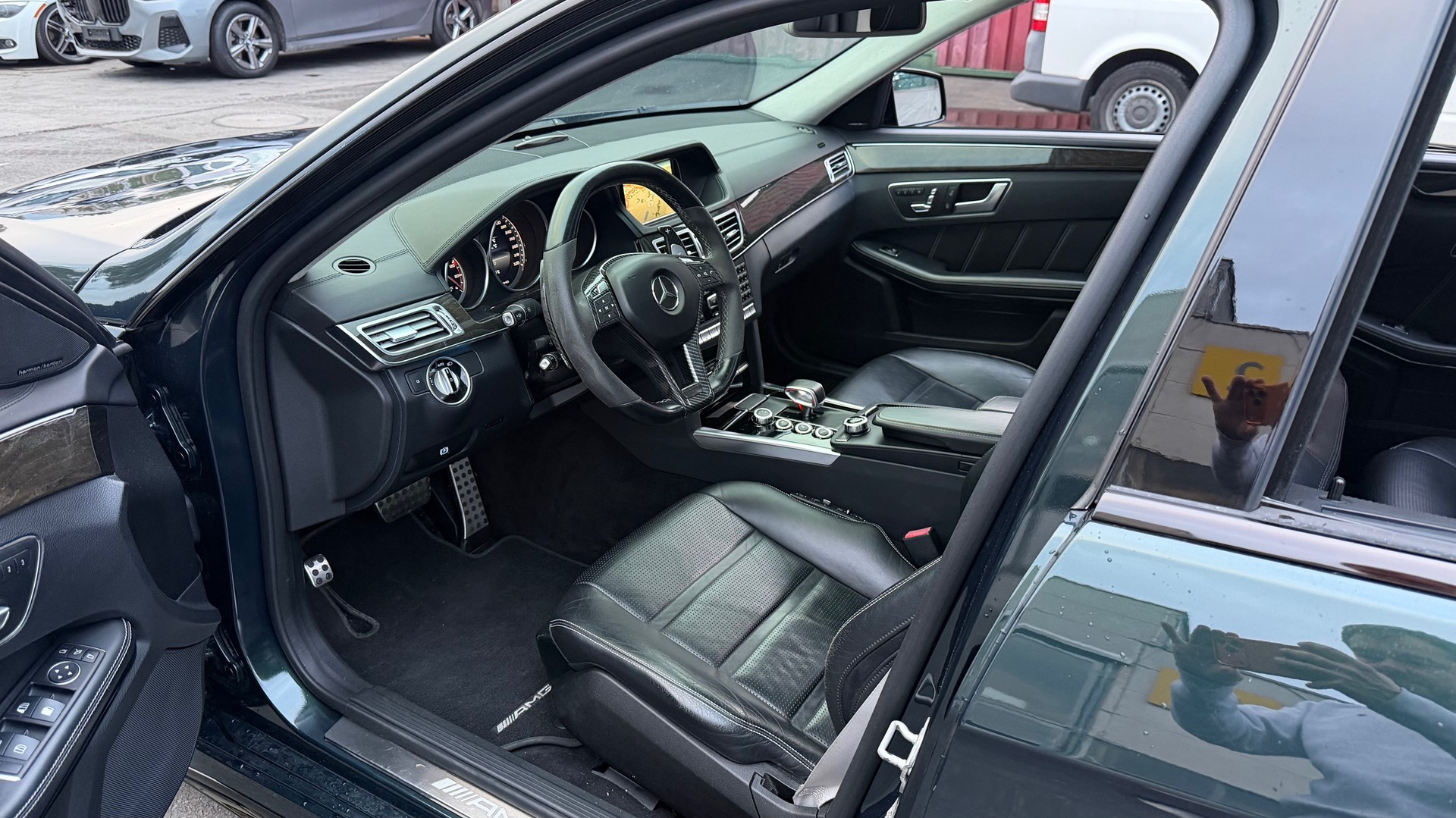 MERCEDES-BENZ E 63 AMG S 4Matic Speedshift-image-9