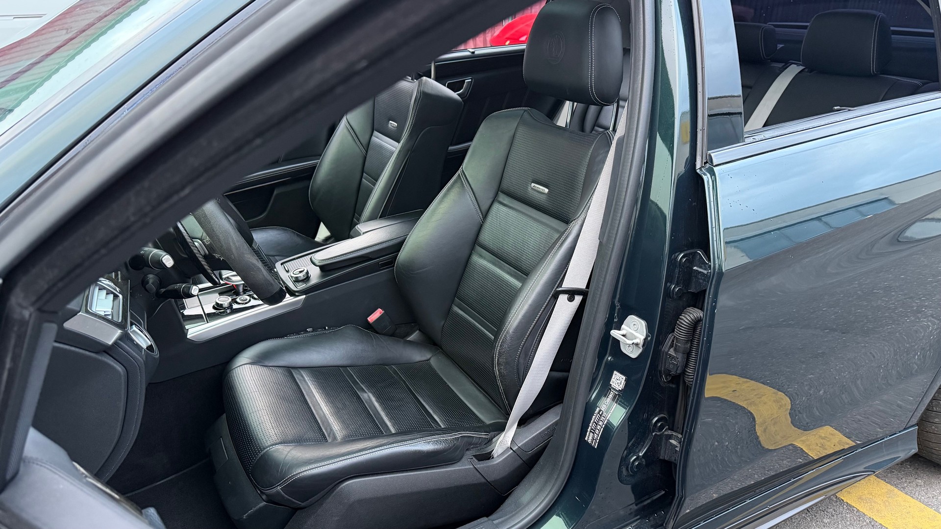 MERCEDES-BENZ E 63 AMG S 4Matic Speedshift-image-10