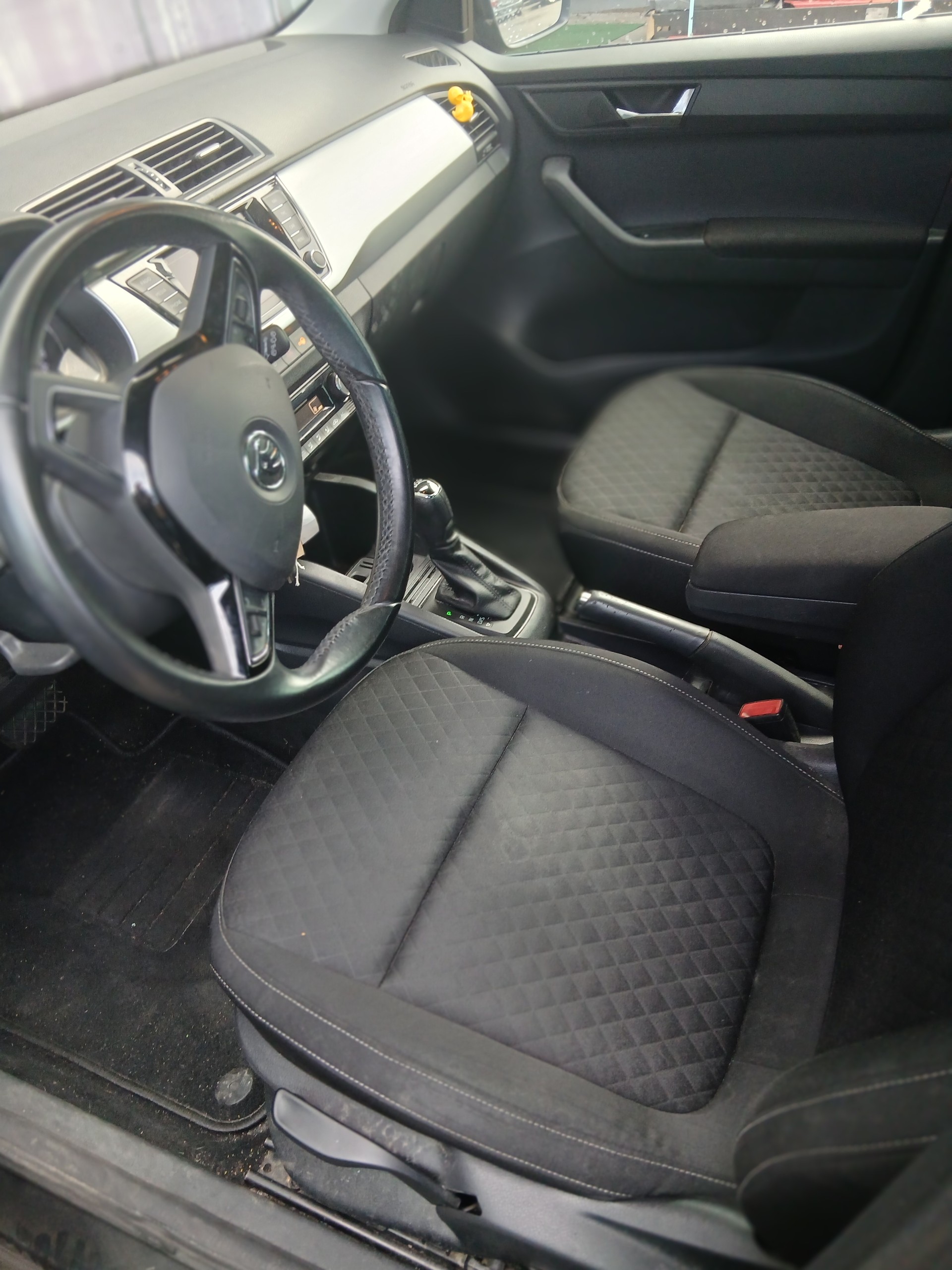 SKODA Fabia 1.2 TSI Style DSG-image-10