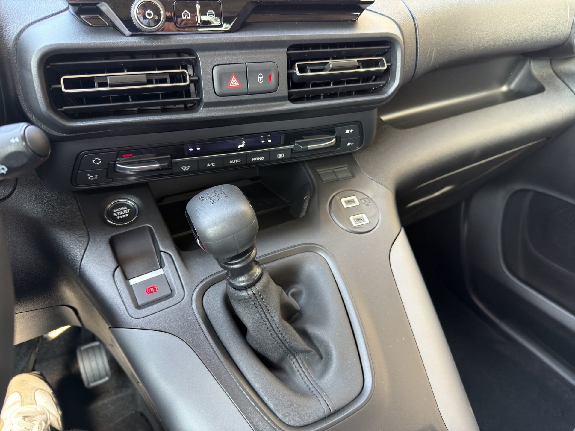 OPEL Combo 1.2-image-10