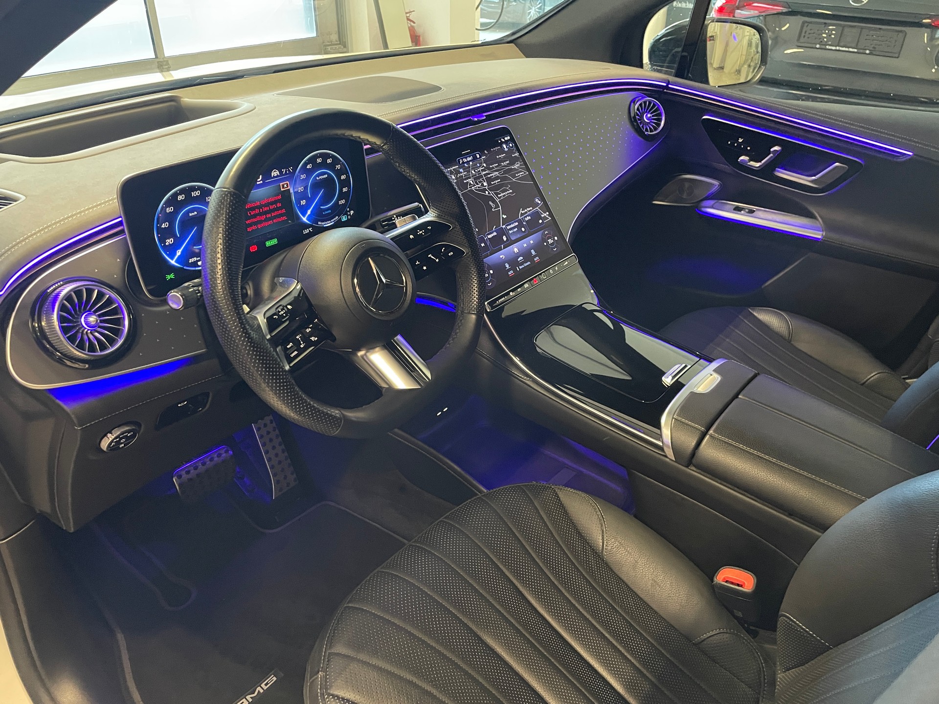 MERCEDES-BENZ EQE SUV 500 4 Matic AMG Line-image-9