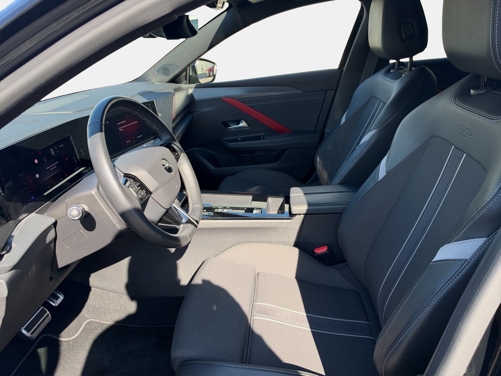 OPEL Astra 1.6T/180 Swiss Plus Hybrid-image-9
