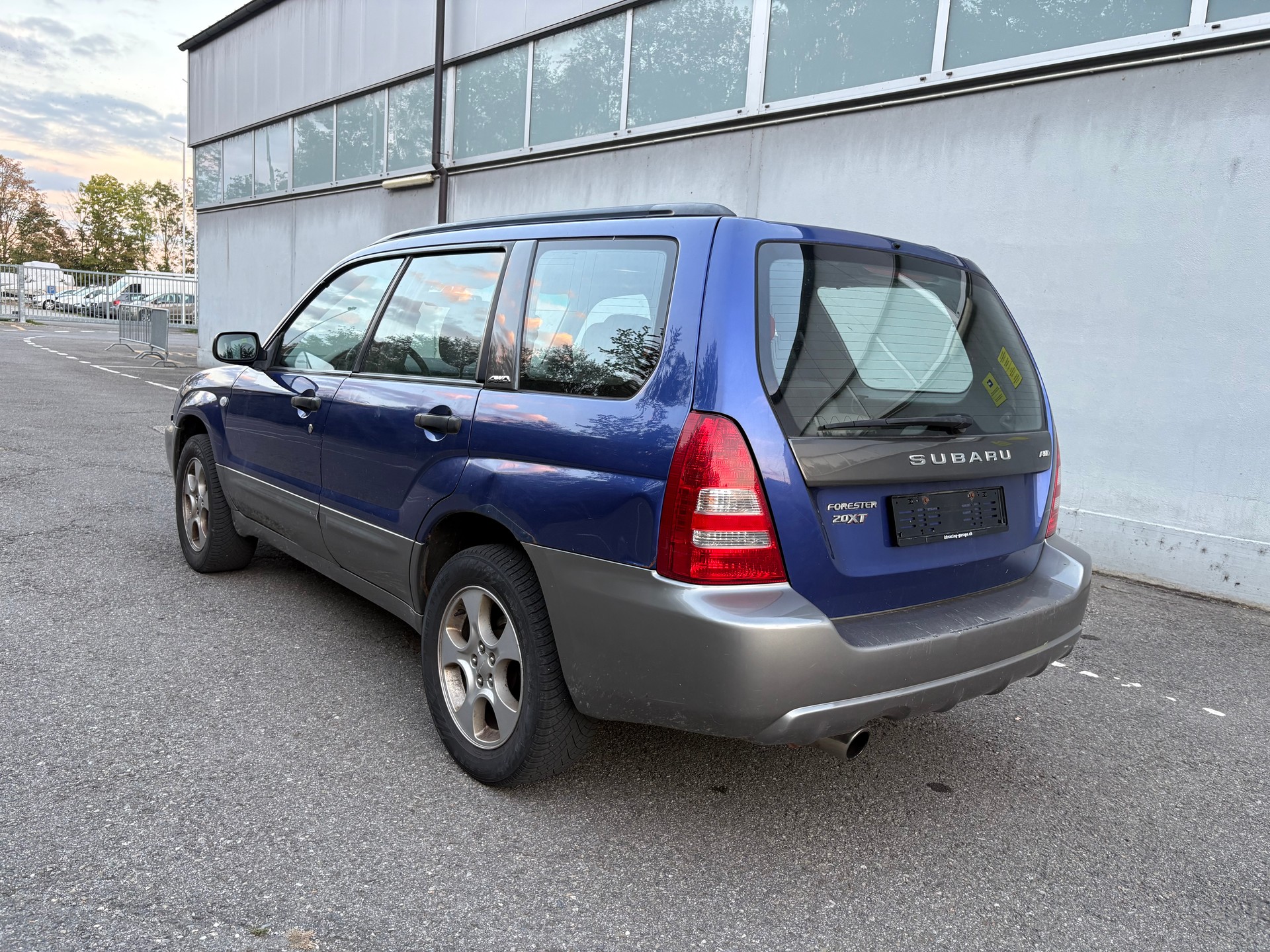 SUBARU Forester 2.0XT Automatic-image-6