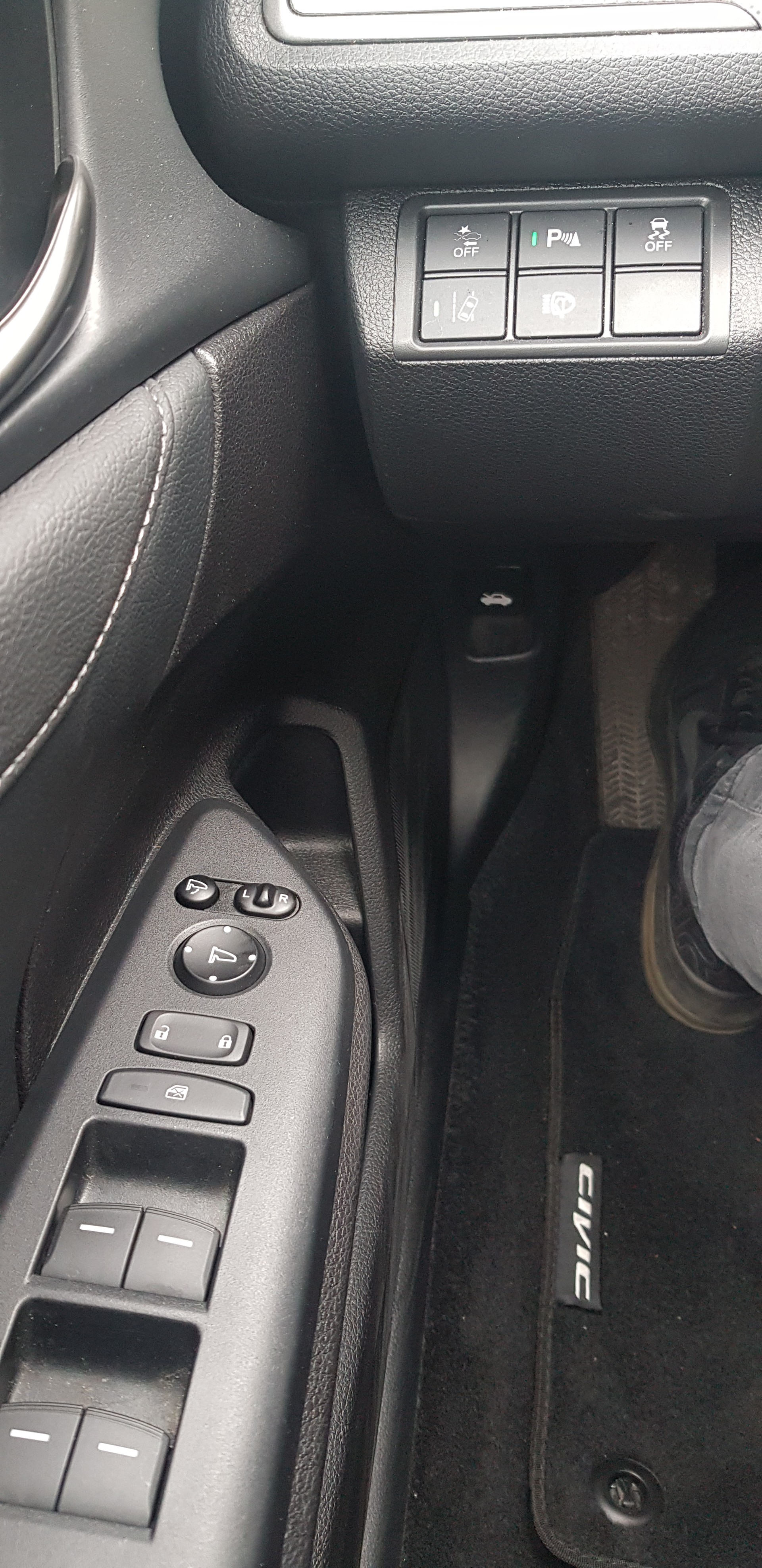 HONDA Civic VTEC Executive Premium Automat-image-14