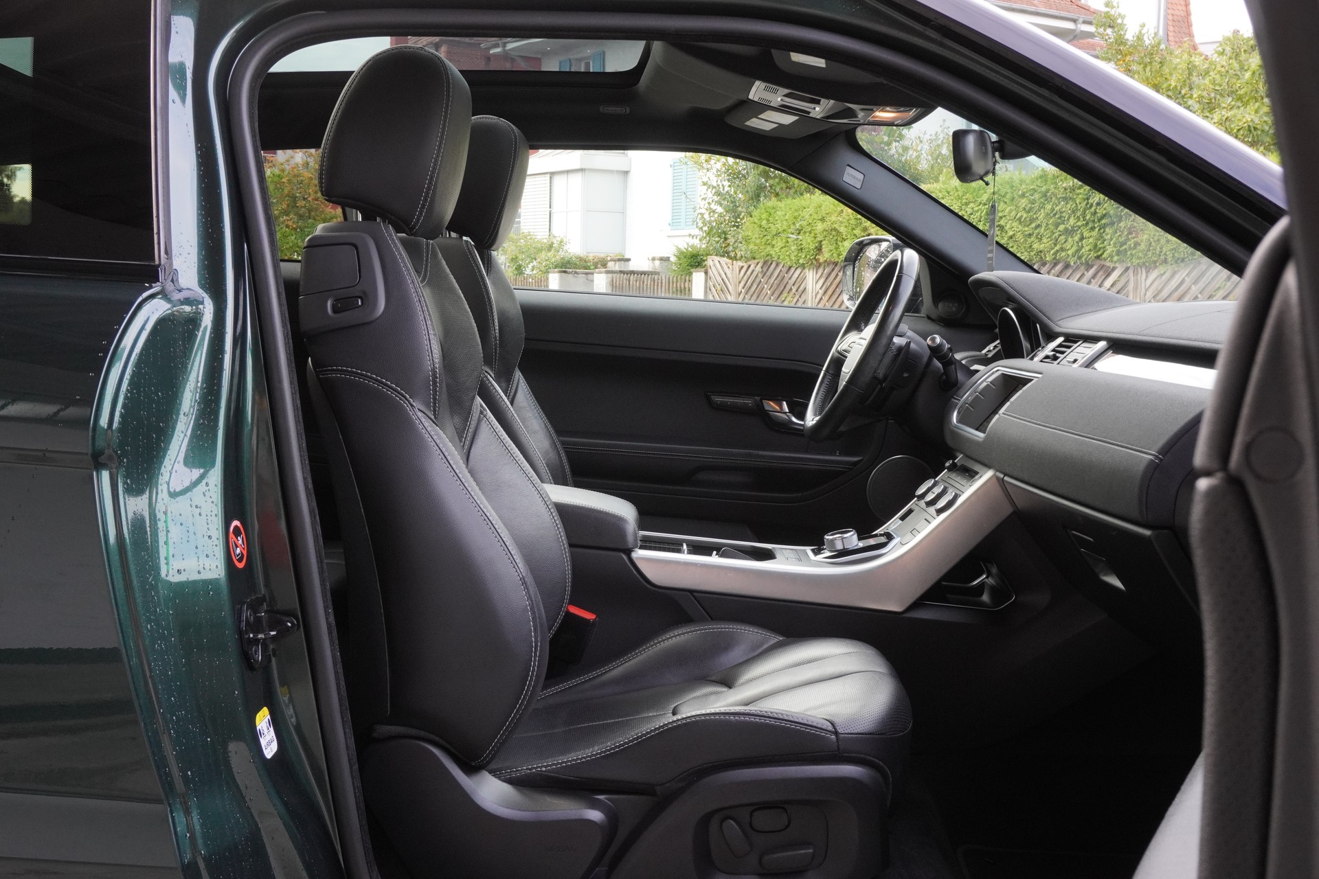 LAND ROVER Range Rover Evoque 2.2 SD4 Dynamic AT6-image-13