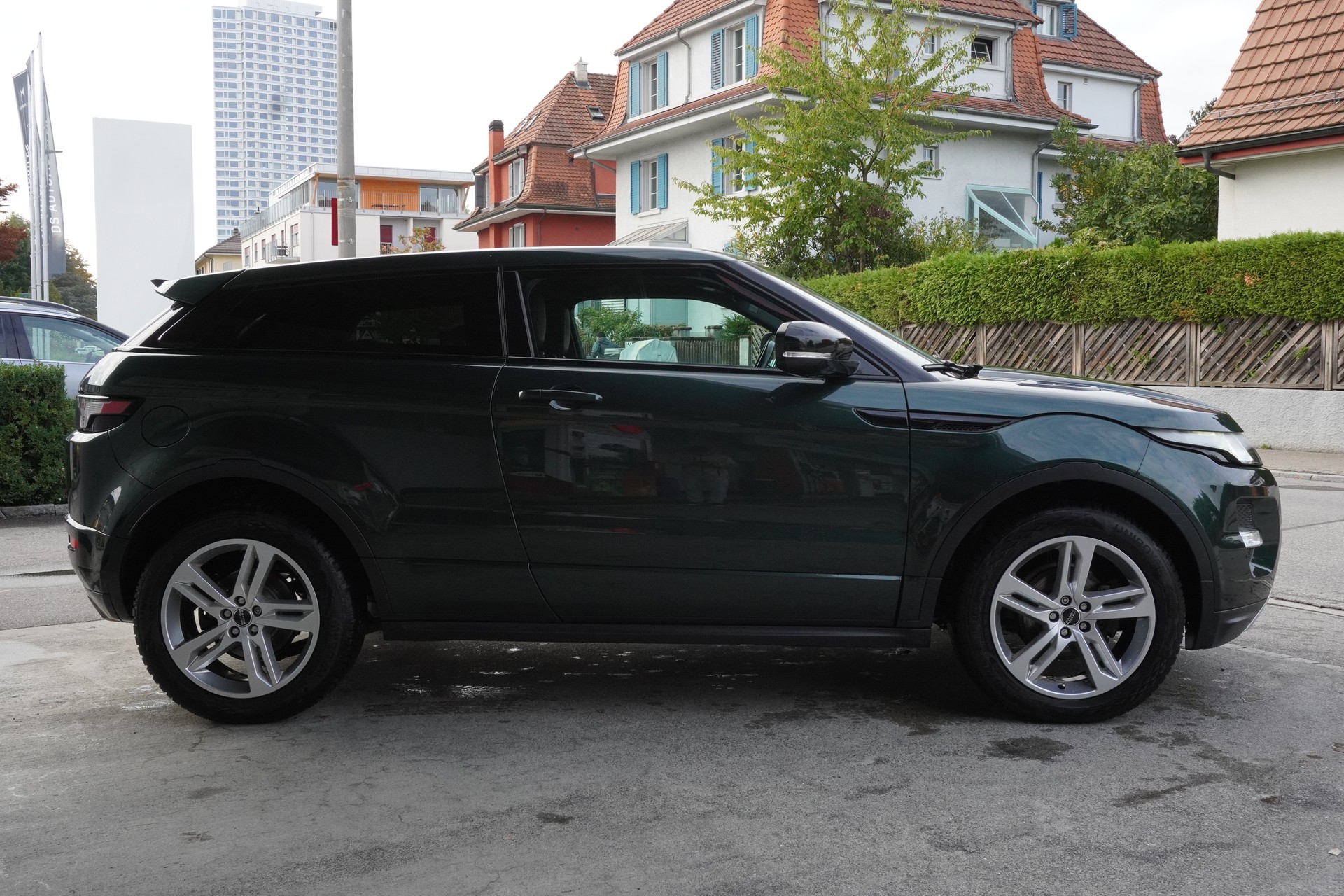 LAND ROVER Range Rover Evoque 2.2 SD4 Dynamic AT6-image-4