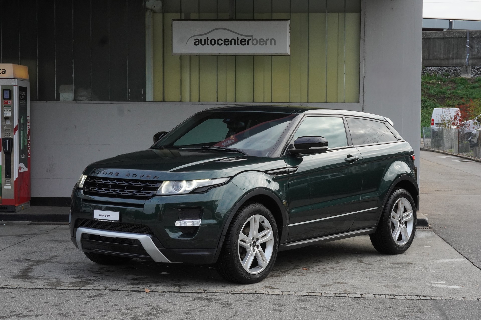LAND ROVER Range Rover Evoque 2.2 SD4 Dynamic AT6-image-0