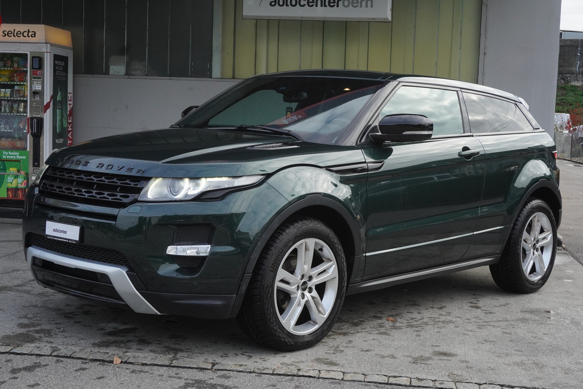 LAND ROVER Range Rover Evoque 2.2 SD4 Dynamic AT6-image-1