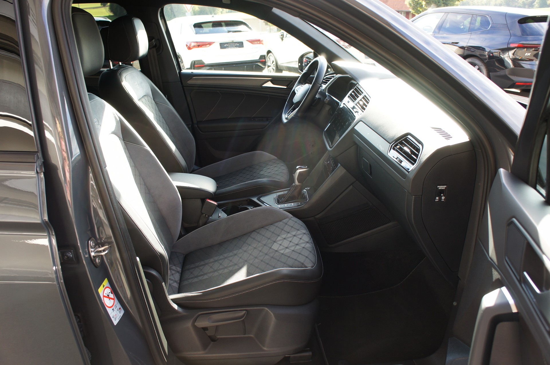 VW Tiguan 1.4TSI PHEV Selection DSG-image-8