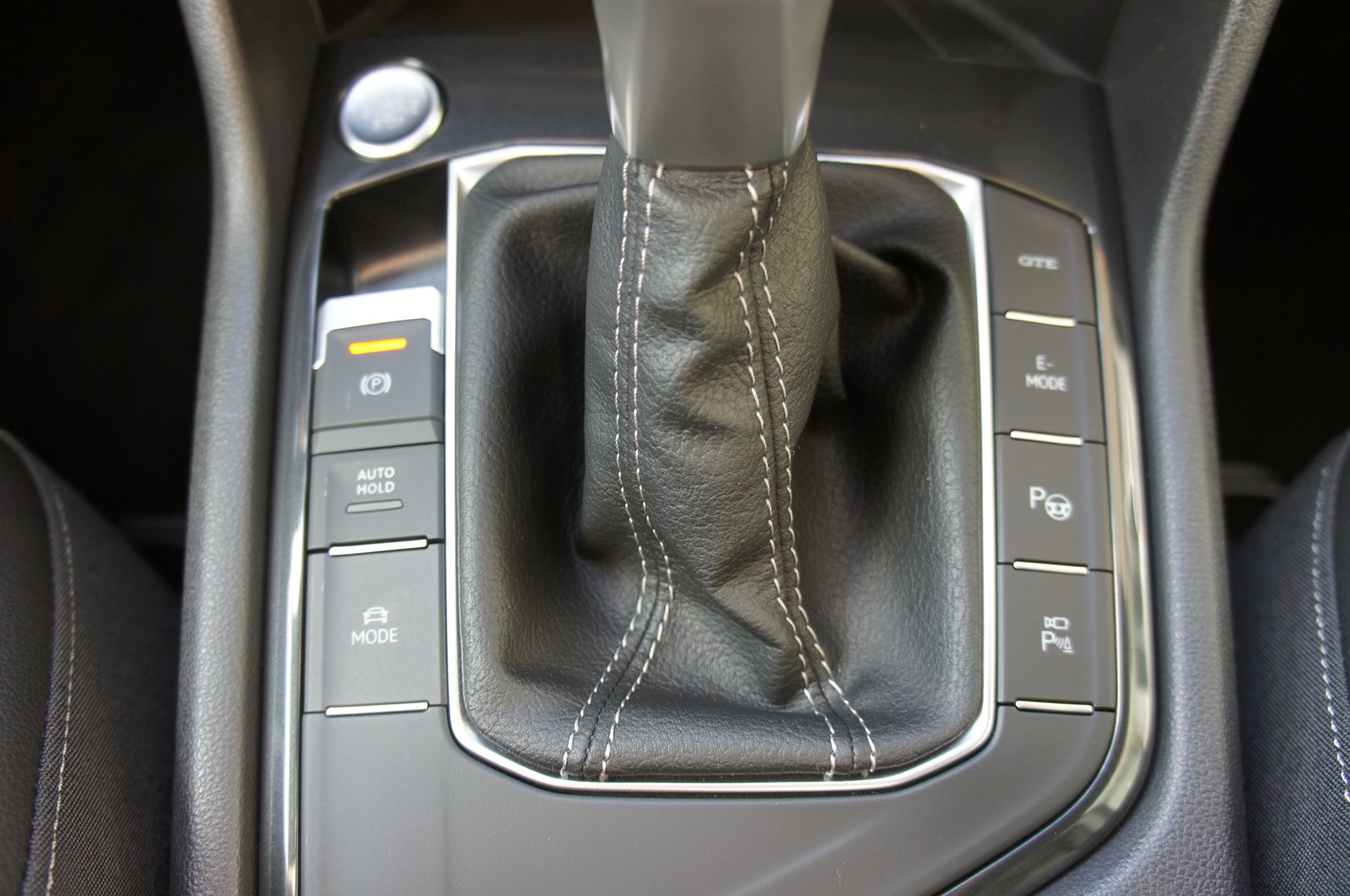 VW Tiguan 1.4TSI PHEV Selection DSG-image-16