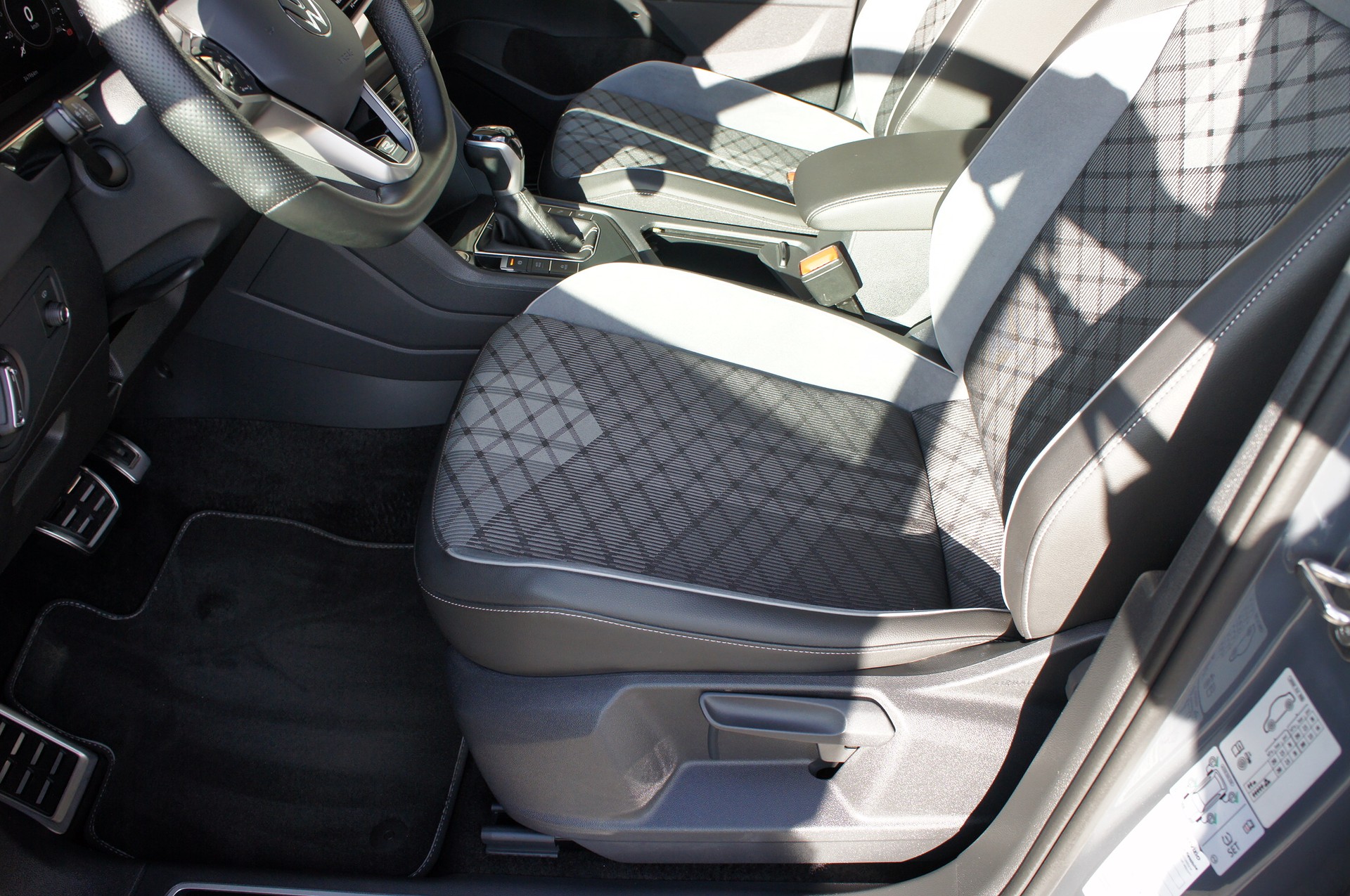 VW Tiguan 1.4TSI PHEV Selection DSG-image-13