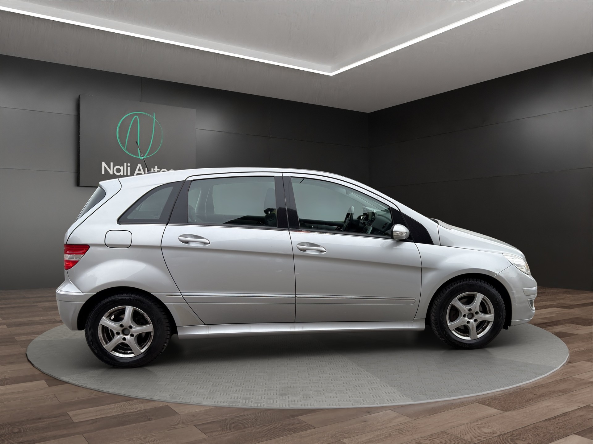 MERCEDES-BENZ B 170-image-2