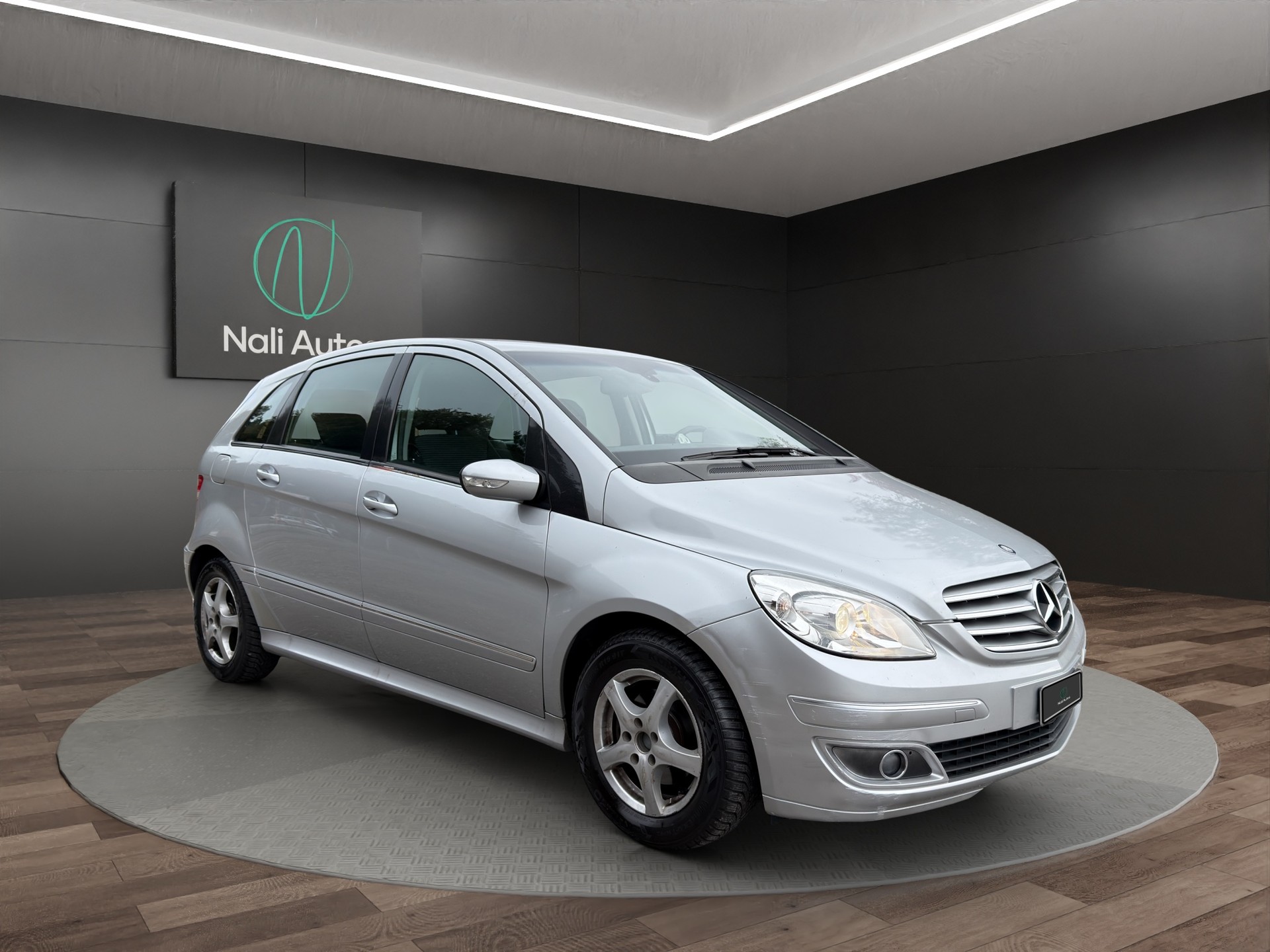 MERCEDES-BENZ B 170-image-1