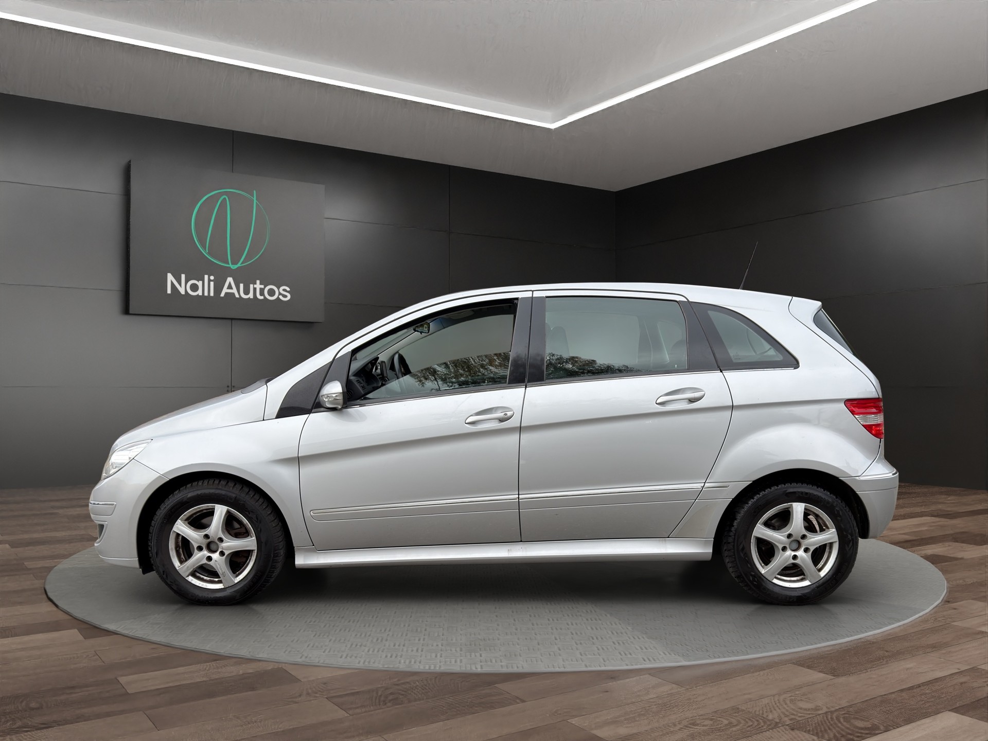 MERCEDES-BENZ B 170-image-3