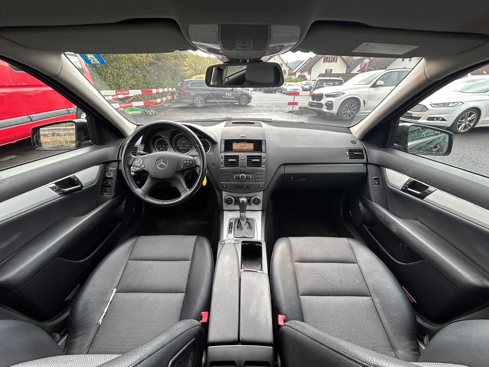 MERCEDES-BENZ C 180 CGI BlueEfficiency Avantgarde Automatic-image-17