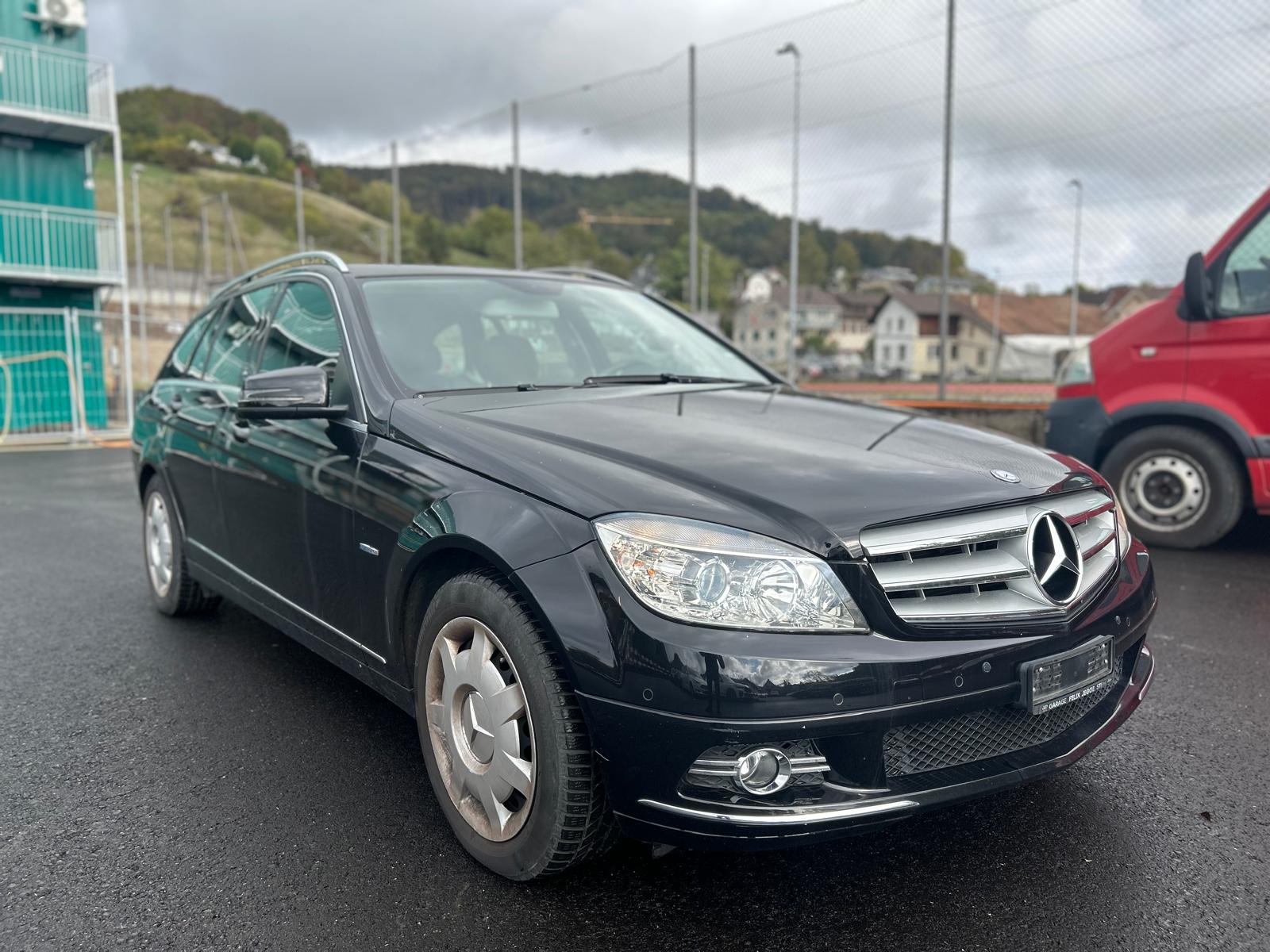 MERCEDES-BENZ C 180 CGI BlueEfficiency Avantgarde Automatic-image-6