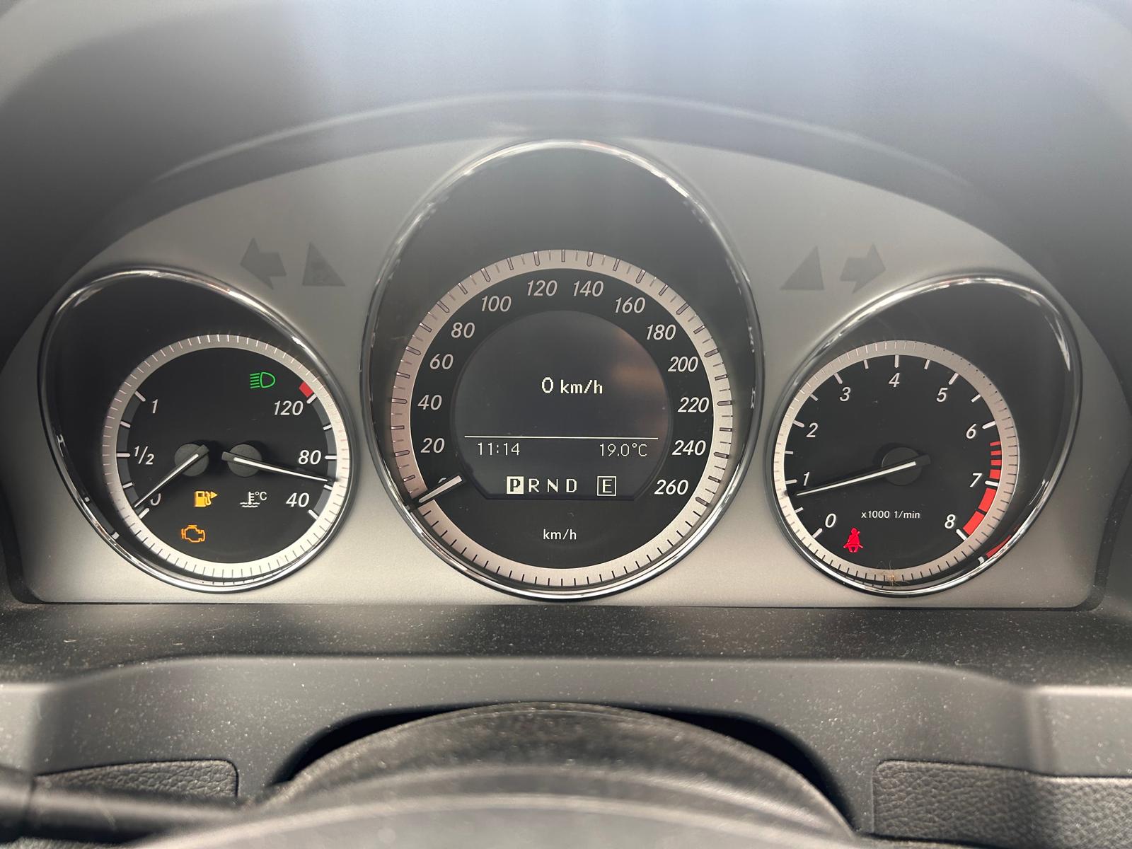 MERCEDES-BENZ C 180 CGI BlueEfficiency Avantgarde Automatic-image-20