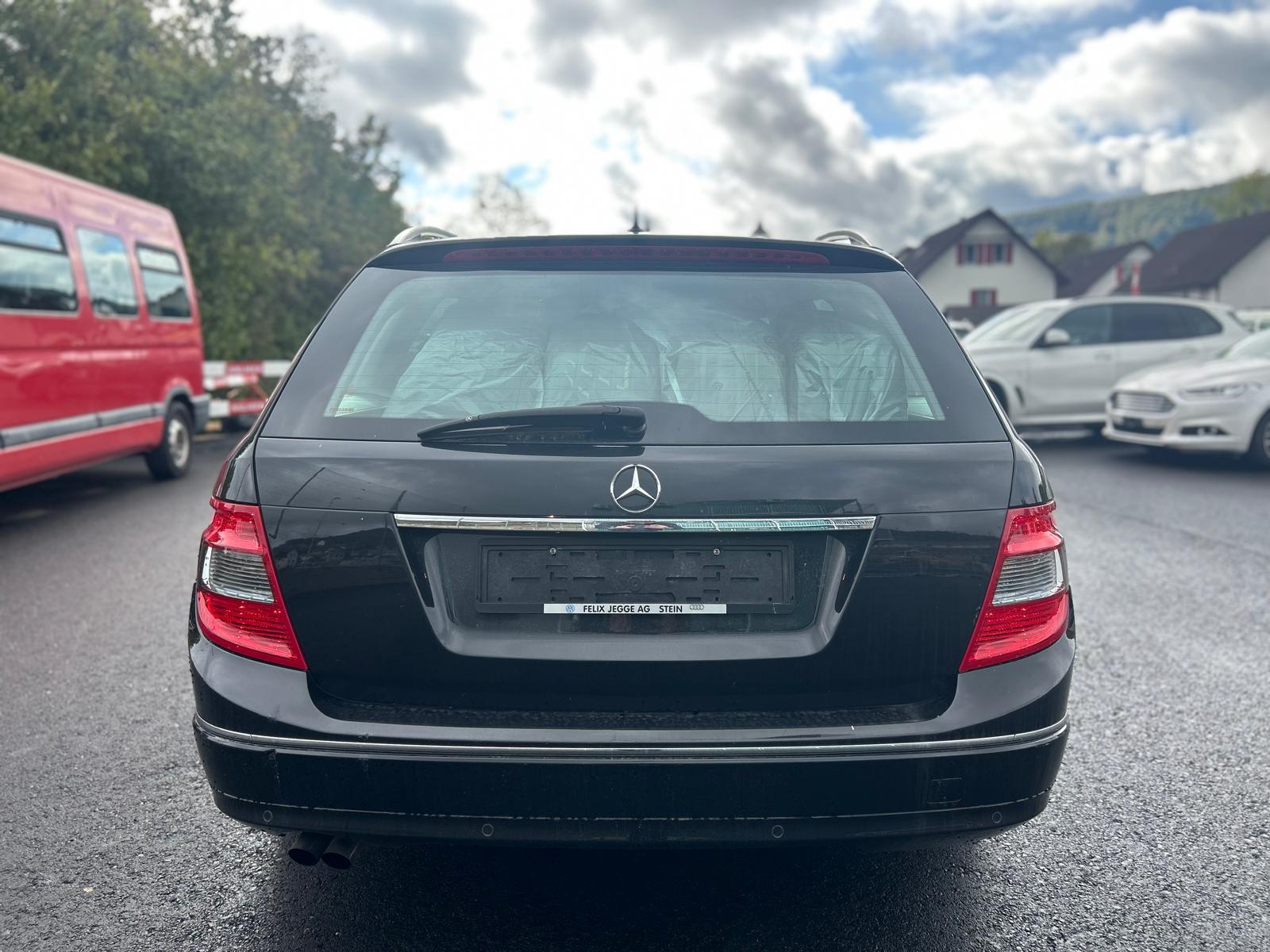 MERCEDES-BENZ C 180 CGI BlueEfficiency Avantgarde Automatic-image-3