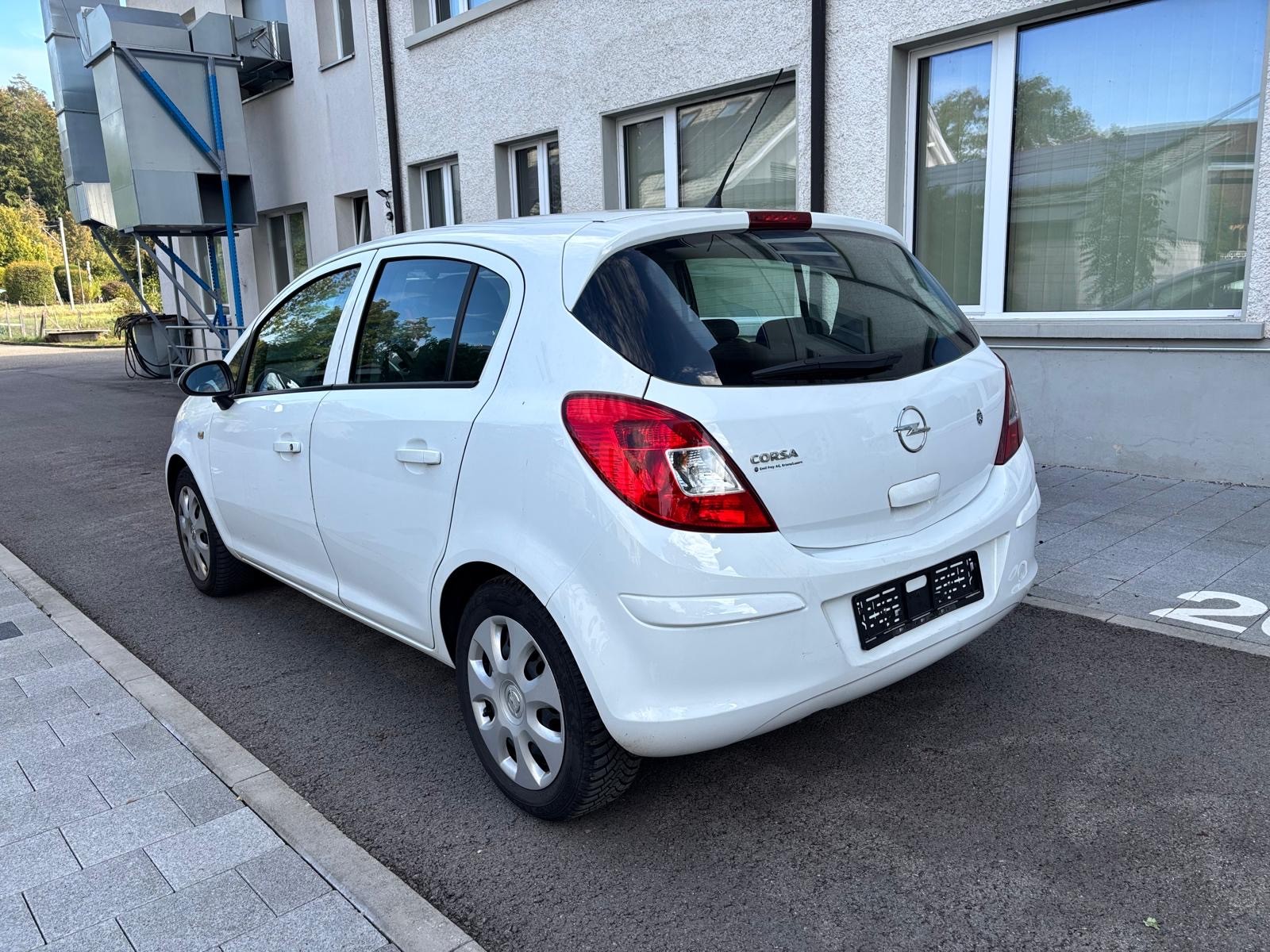 OPEL Corsa 1.2 TP-image-1
