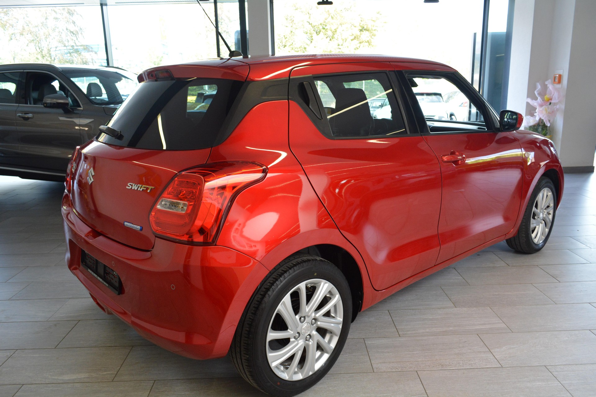 SUZUKI Swift 1.2 Compact Top Hybrid-image-3