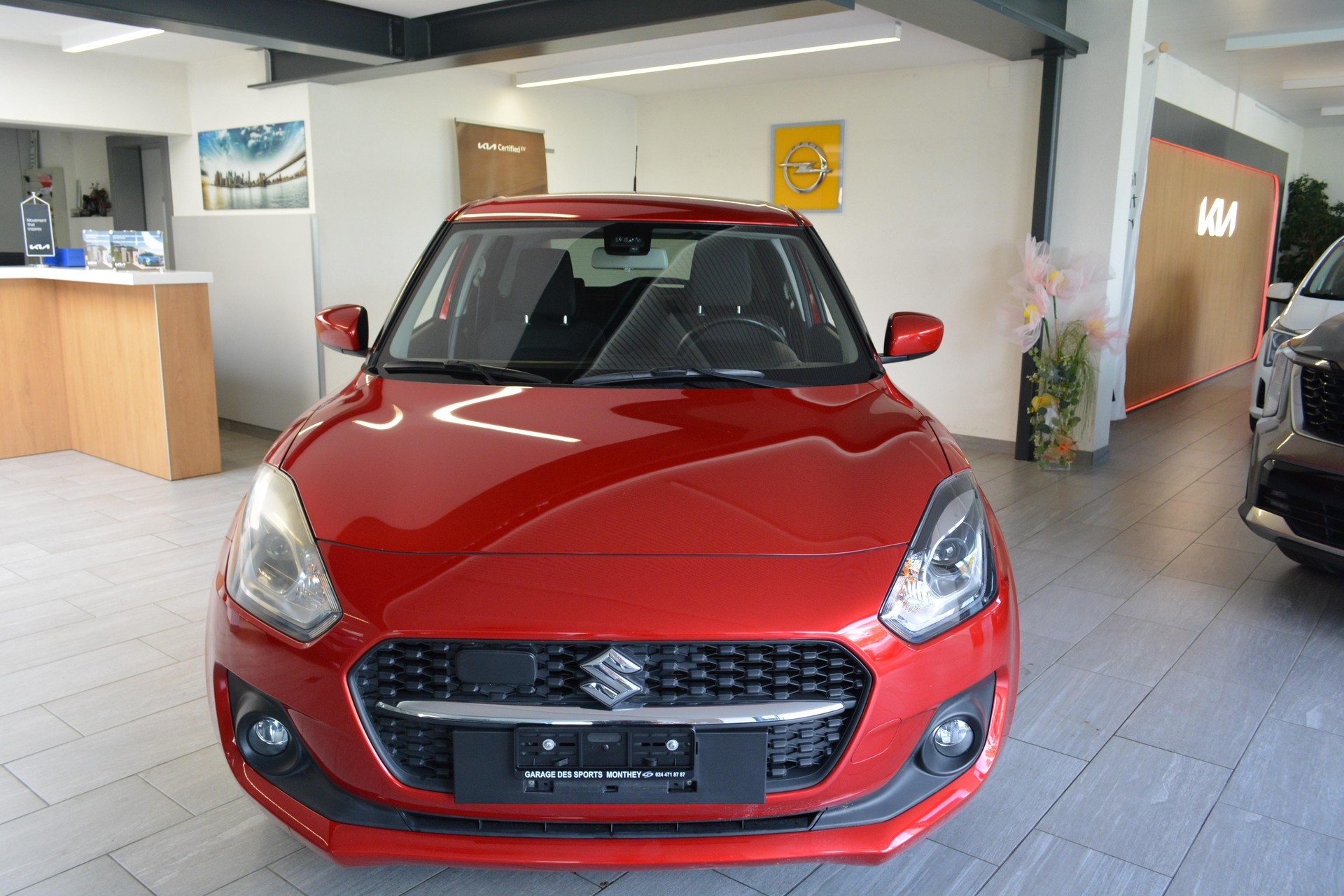 SUZUKI Swift 1.2 Compact Top Hybrid-image-0