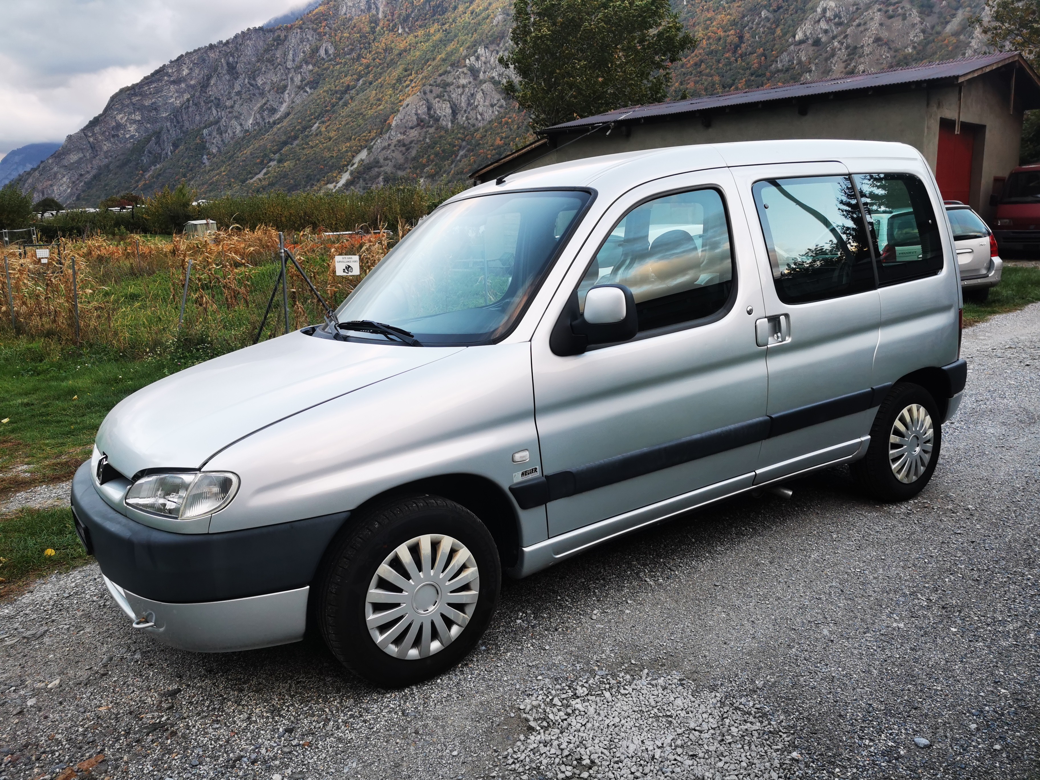 Car photo