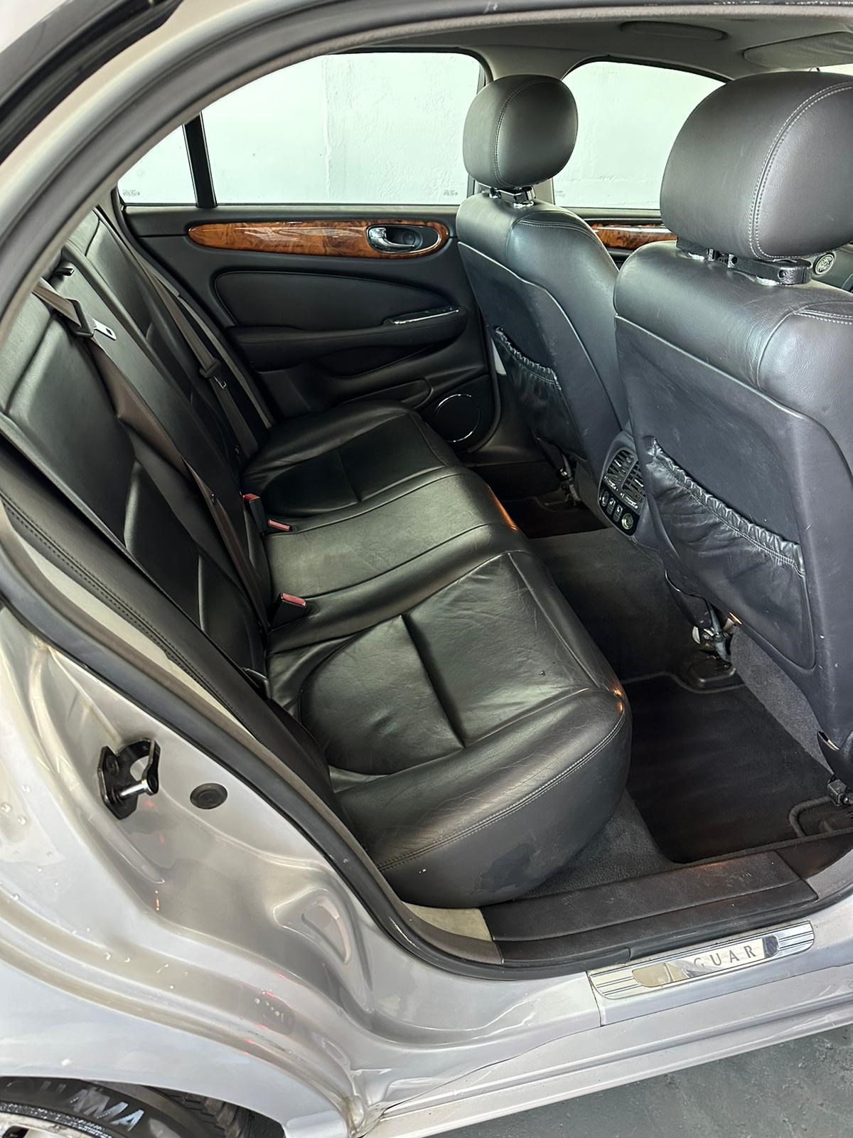 JAGUAR XJ8 3.5 V8 Executive-image-18