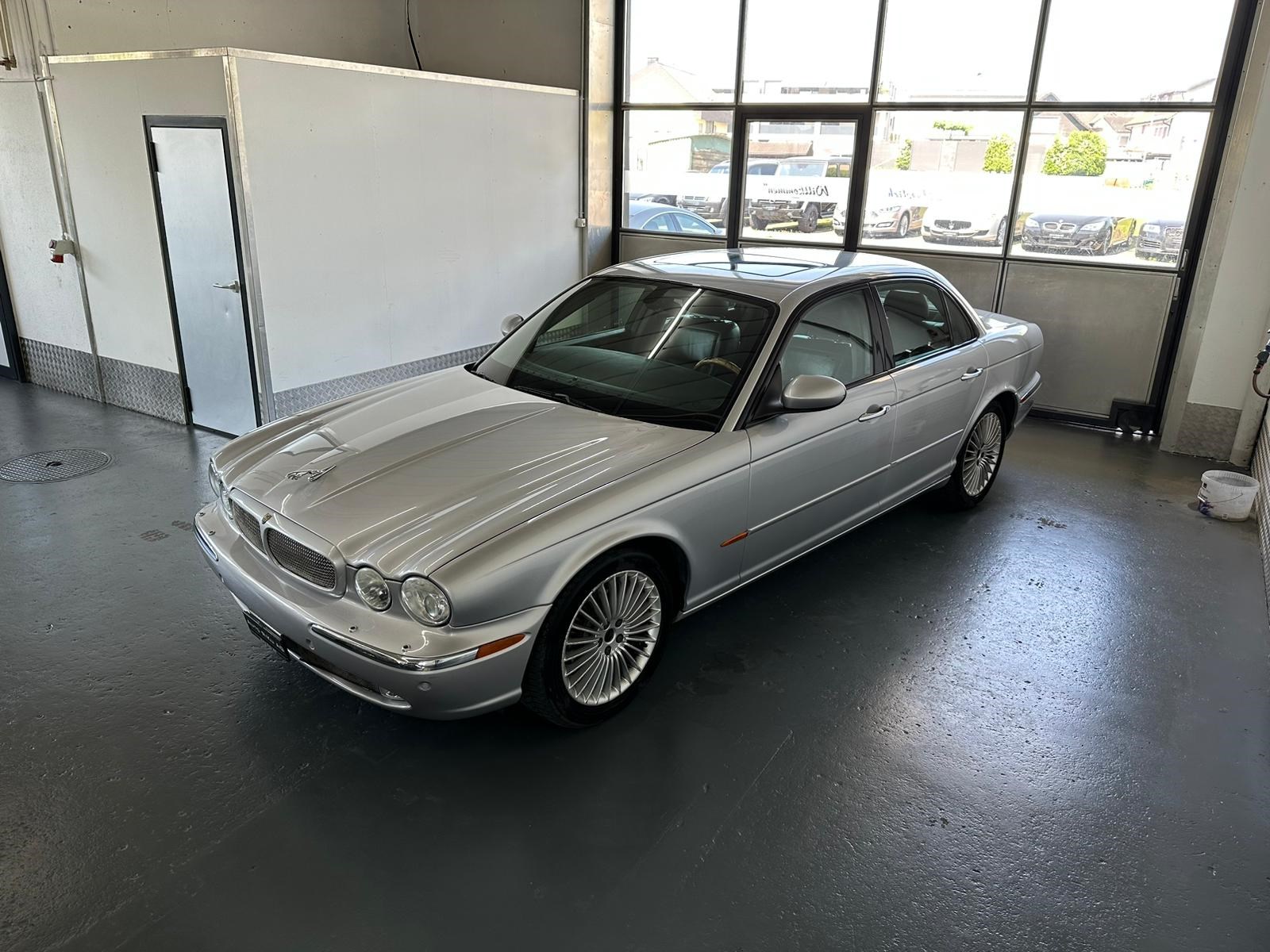 JAGUAR XJ8 3.5 V8 Executive-image-3