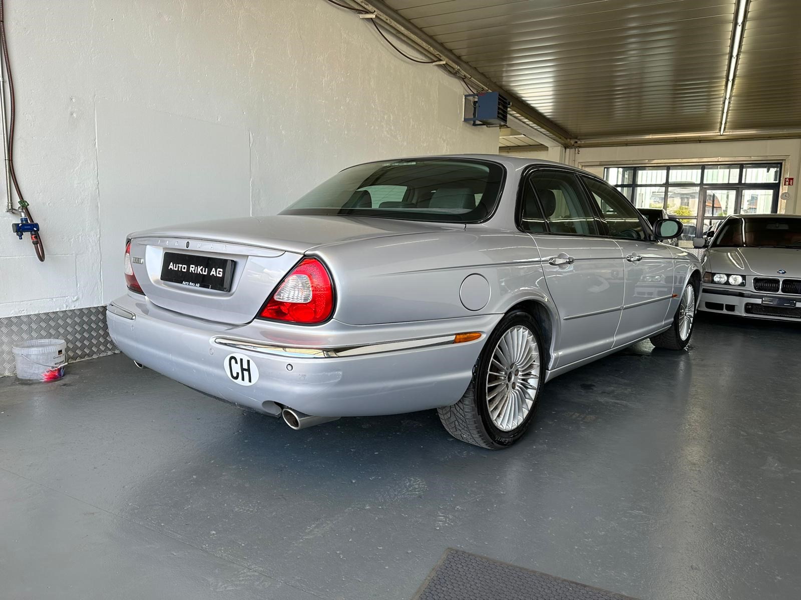 JAGUAR XJ8 3.5 V8 Executive-image-7