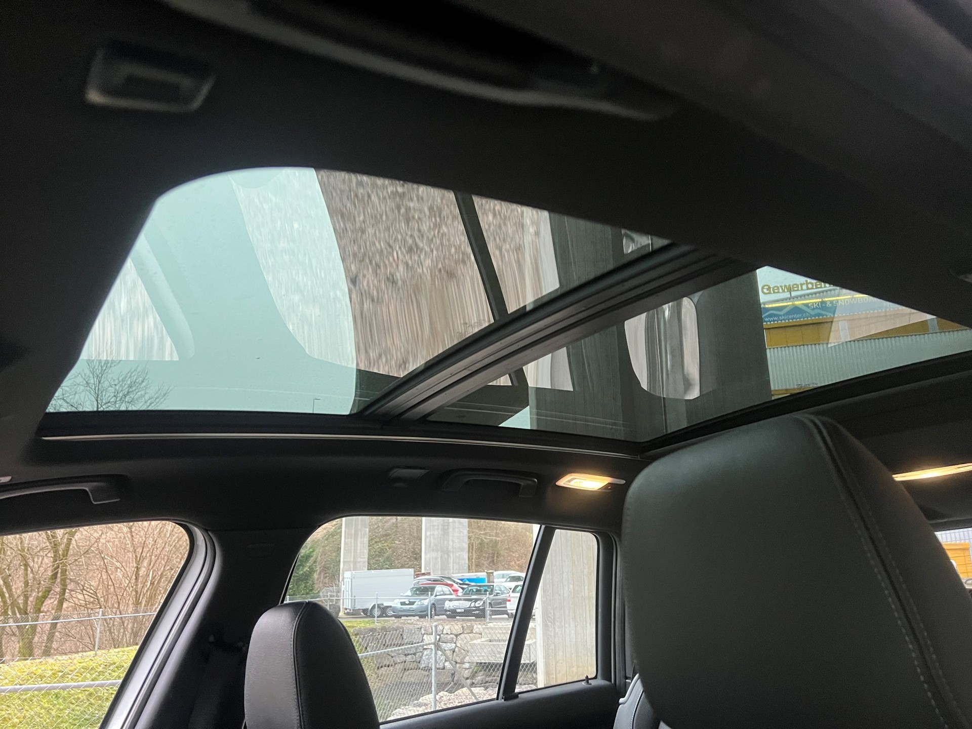 BMW 220d xDrive Gran Tourer M-Sport 7 Plätzer Steptronic-image-11