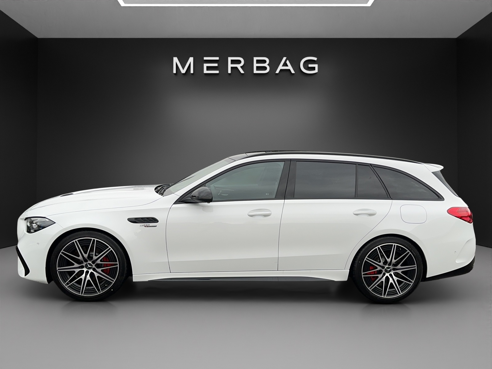 MERCEDES-BENZ C 63 S AMG T E Performance 4 Matic-image-1