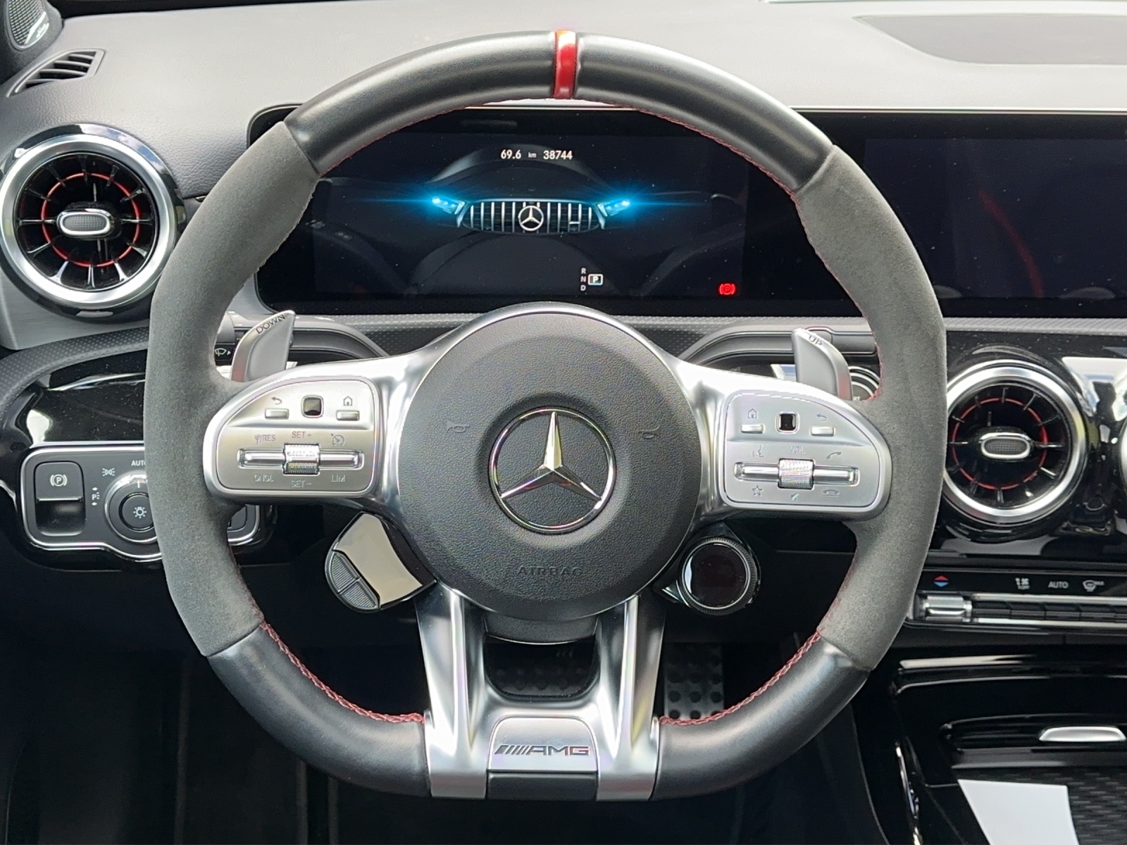 MERCEDES-BENZ A 45 AMG Performance-Sitze, AMG Driver`s Pachage, 4Matic+ Speedshift-image-18