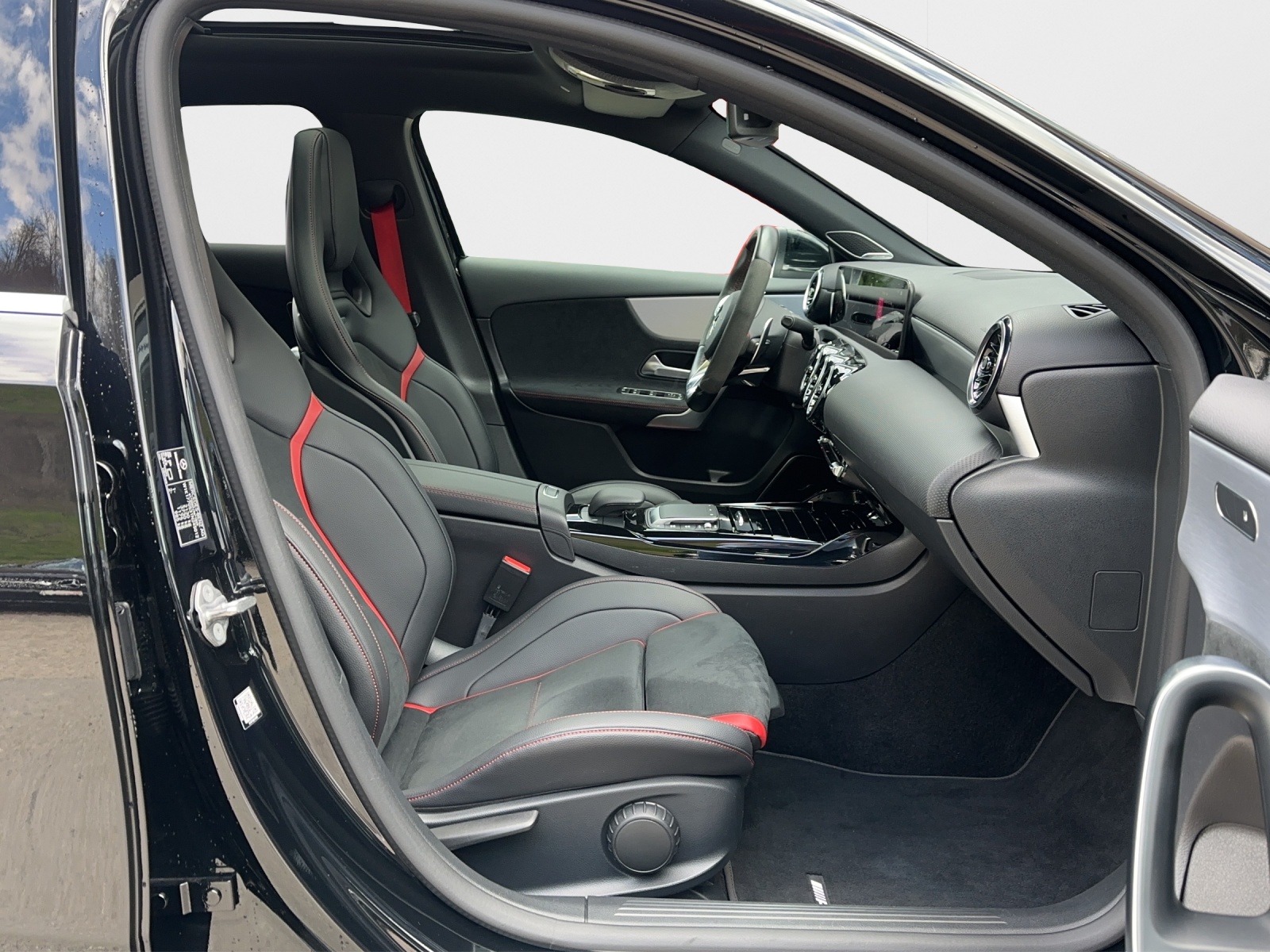 MERCEDES-BENZ A 45 AMG Performance-Sitze, AMG Driver`s Pachage, 4Matic+ Speedshift-image-14