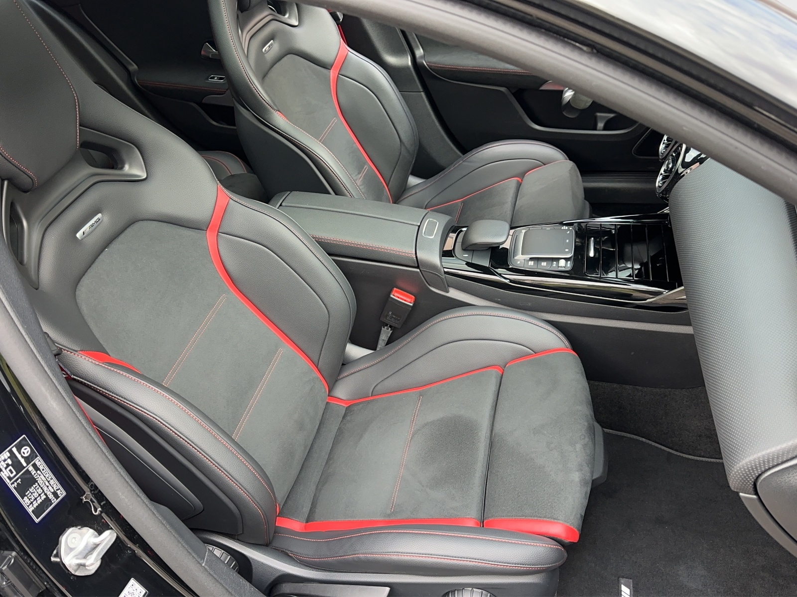 MERCEDES-BENZ A 45 AMG Performance-Sitze, AMG Driver`s Pachage, 4Matic+ Speedshift-image-12
