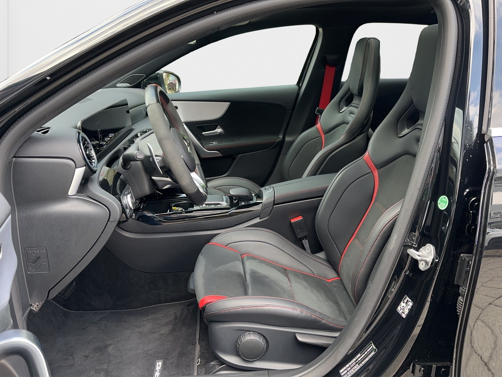 MERCEDES-BENZ A 45 AMG Performance-Sitze, AMG Driver`s Pachage, 4Matic+ Speedshift-image-11
