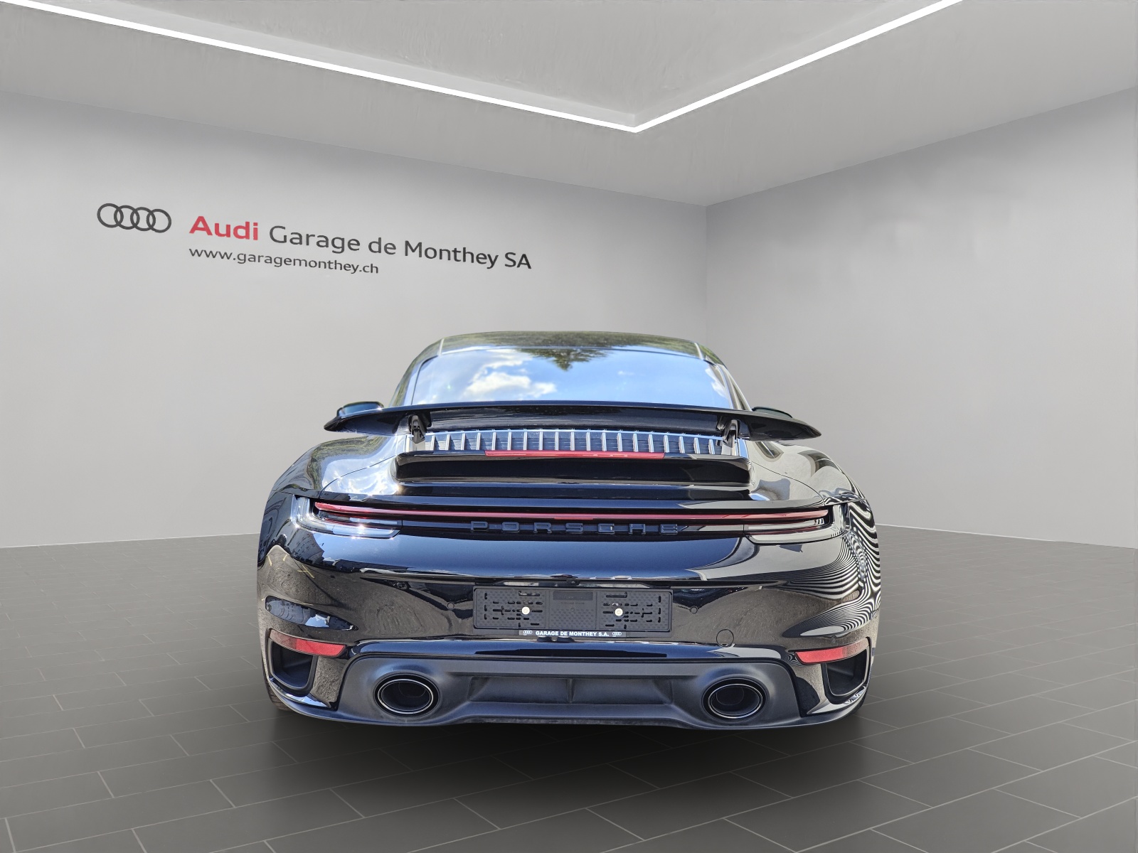 PORSCHE 911 Turbo S PDK-image-4