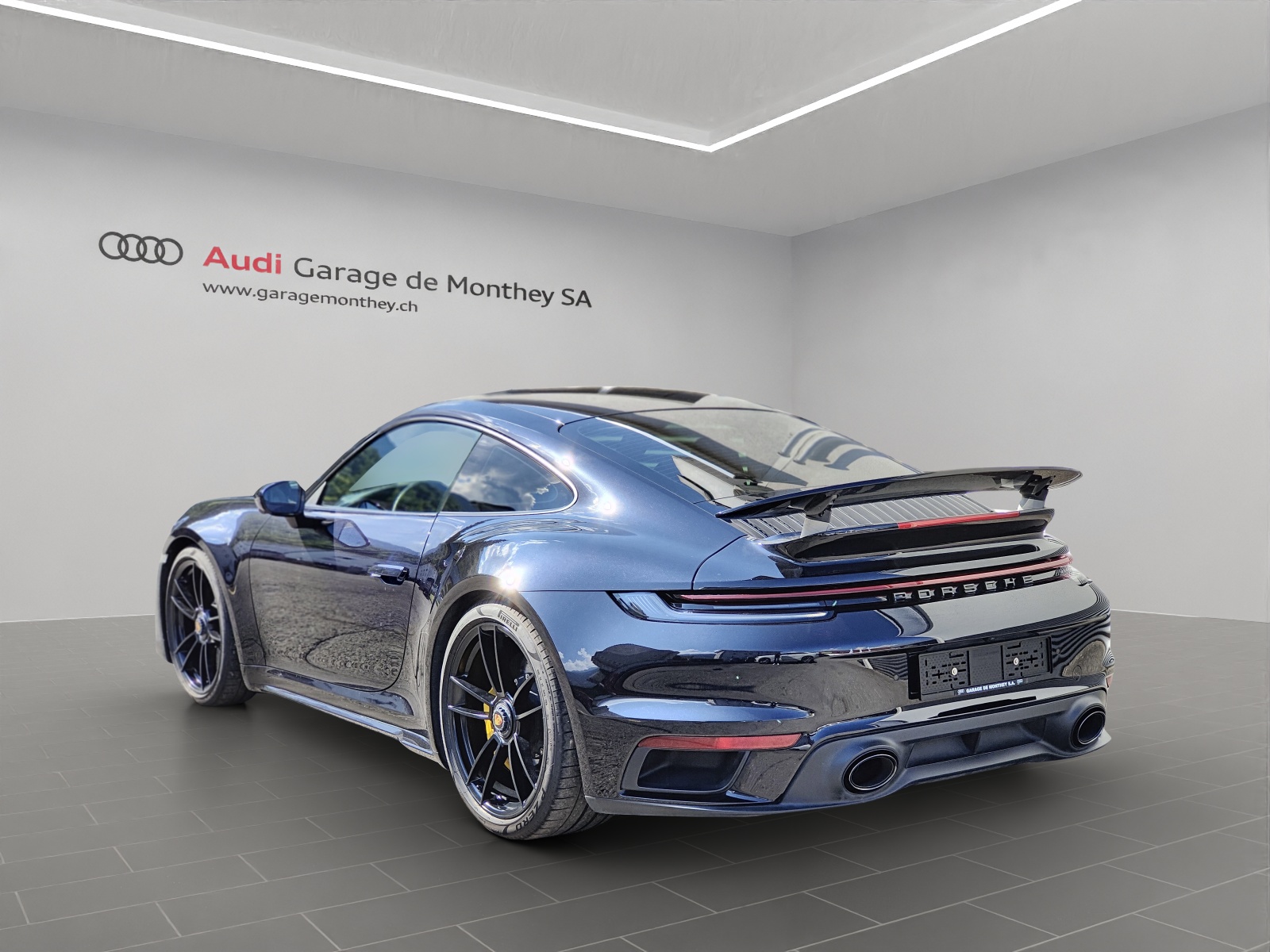 PORSCHE 911 Turbo S PDK-image-5