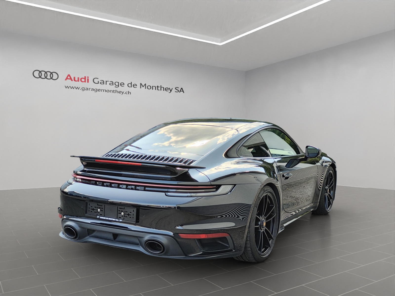 PORSCHE 911 Turbo S PDK-image-3