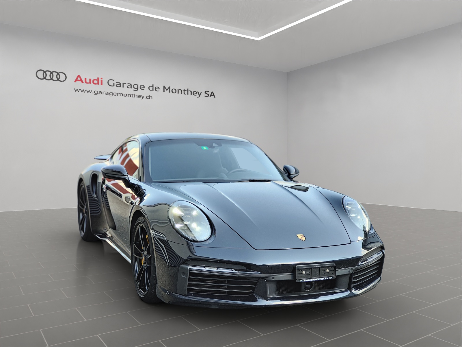PORSCHE 911 Turbo S PDK-image-2