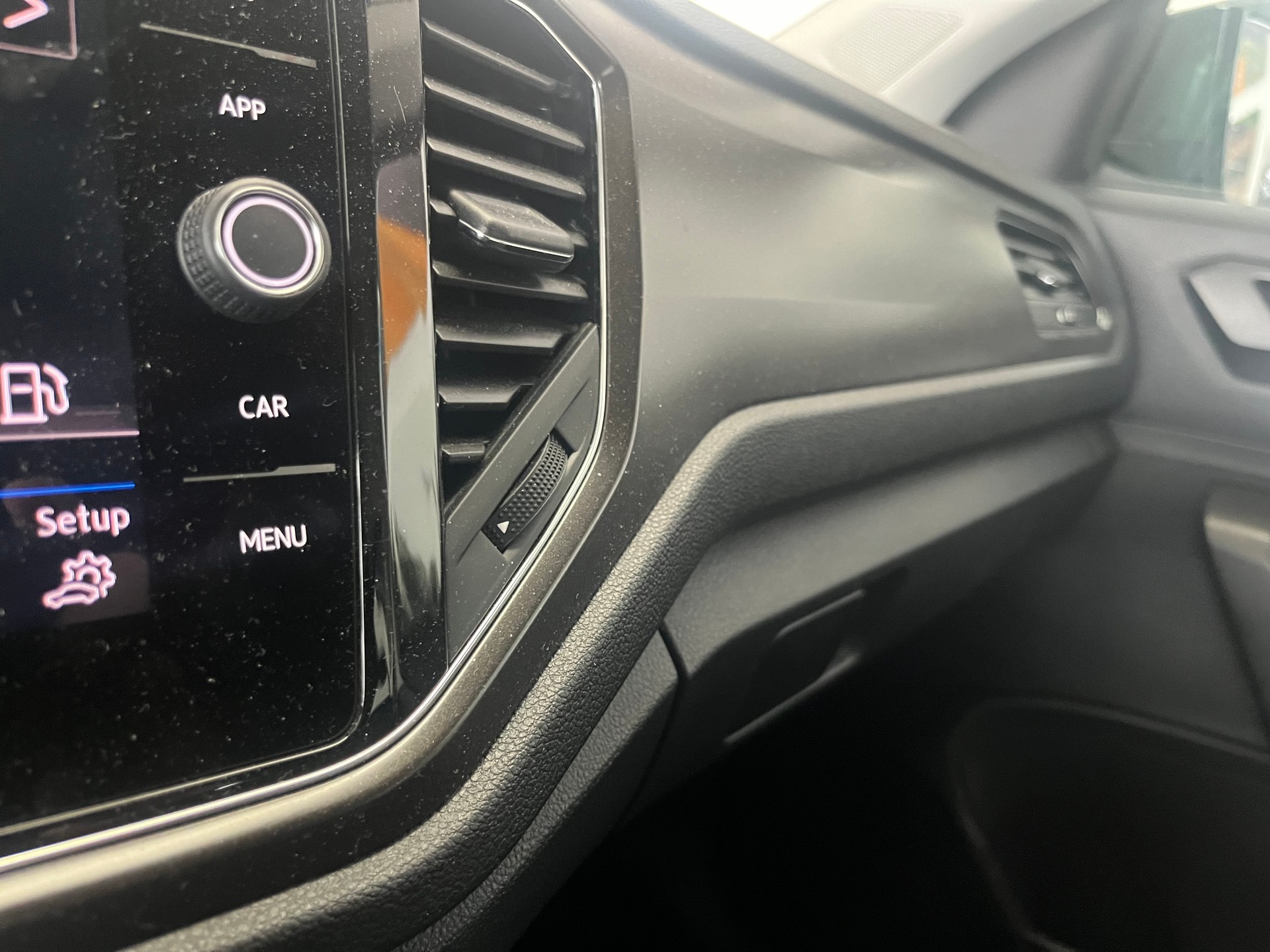VW T-Roc 2.0 TSI Advance 4M-image-18